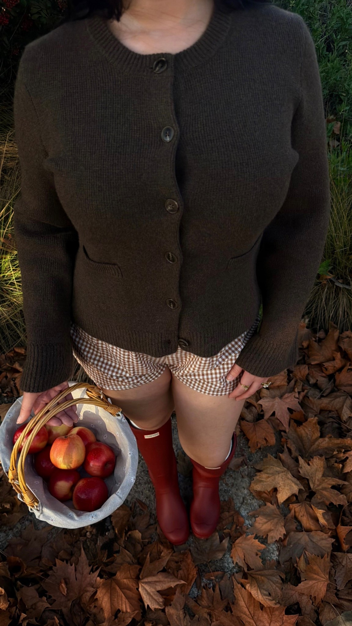 Apple picking outfit 🍎🧺