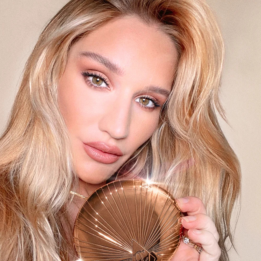 AIRBRUSH BRONZER | Charlotte Tilbury (US)
