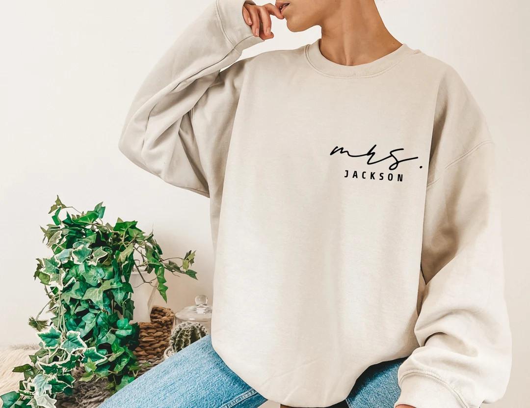 Mrs Sweatshirt, Bride sweatshirt with last name, Bride personalized sweatshirt, Bride sweatshirt,... | Etsy (US)