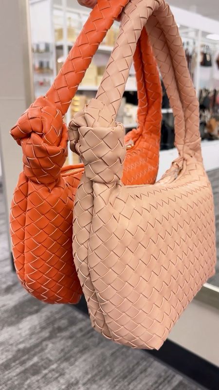 Bottega inspired bags at Target 🎯 Comes in 3 colors! The orange is showing up bright orange online but it’s more of a beautiful coral color 😍

Target Style, Vacation Bag, Vacation Style, Summer Handbag 

#LTKFindsUnder50 #LTKItBag #LTKStyleTip