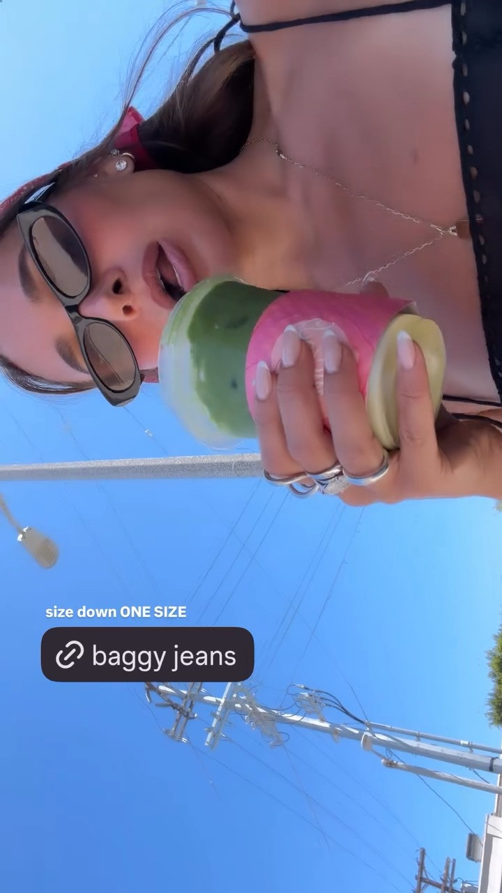 baggy jeans and cute top! 

 #LTKootd
