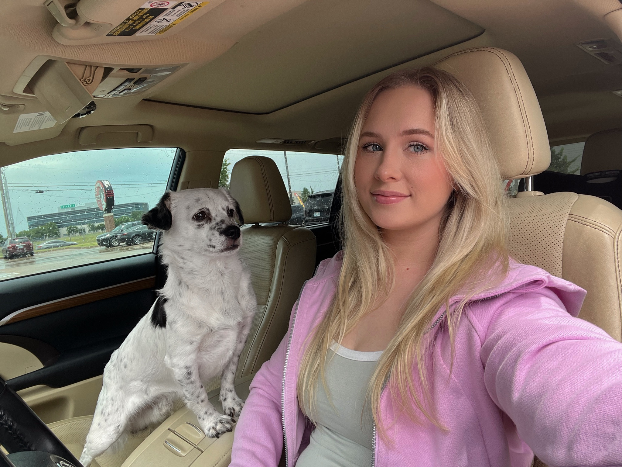 A girl and her dog 🐾🩷  jacket is linked  but my tank top is sold out :/ follow my instagram so we can be friends! @kaylas.space

#LTKActive #LTKFitness #LTKTravel