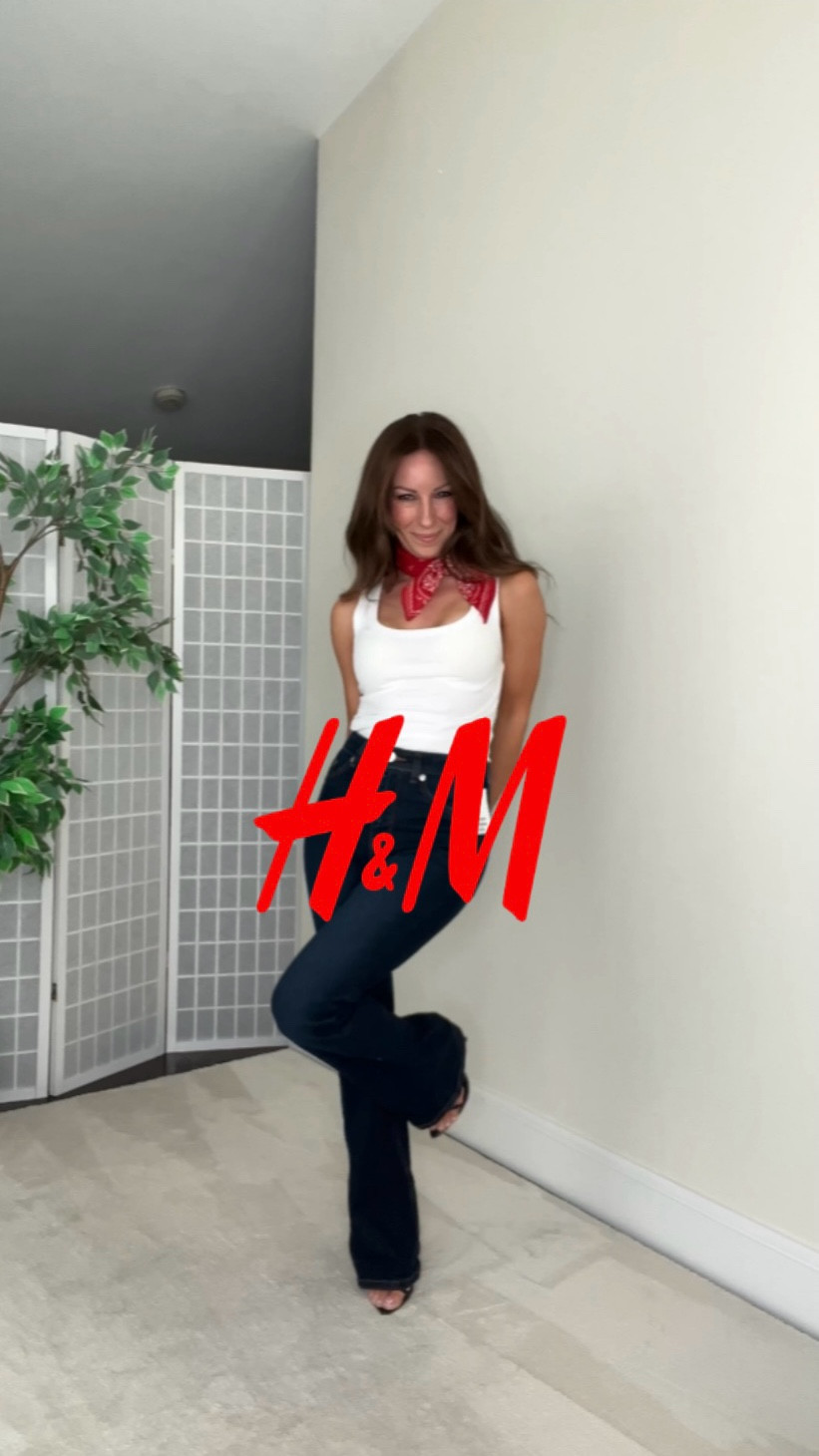 New in from H&M - spring style - petite style - waistcoat - flared jeans - fitted blazer 

#LTKspring #LTKpetite #LTKireland