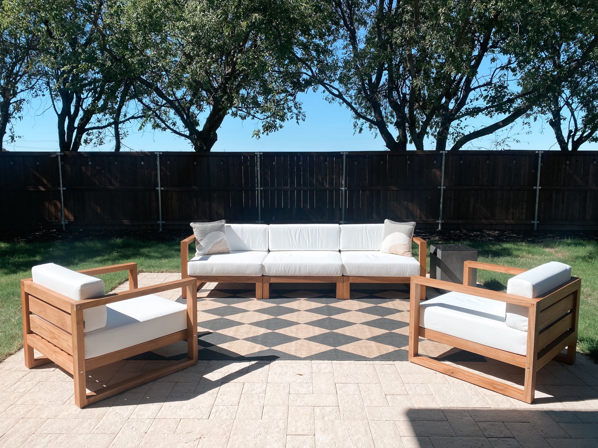 Patio ☀️ Our rug is 6.7 x 9