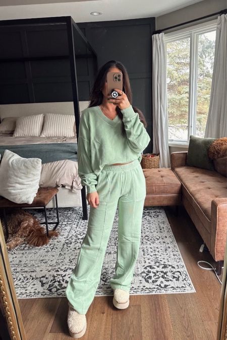 I’m obsessed with this color green 

Summer outfit 
Mother’s Day gifts
Mother’s Day 
OOTD 
Sweats 

#LTKGiftGuide #LTKFindsUnder50 #LTKStyleTip