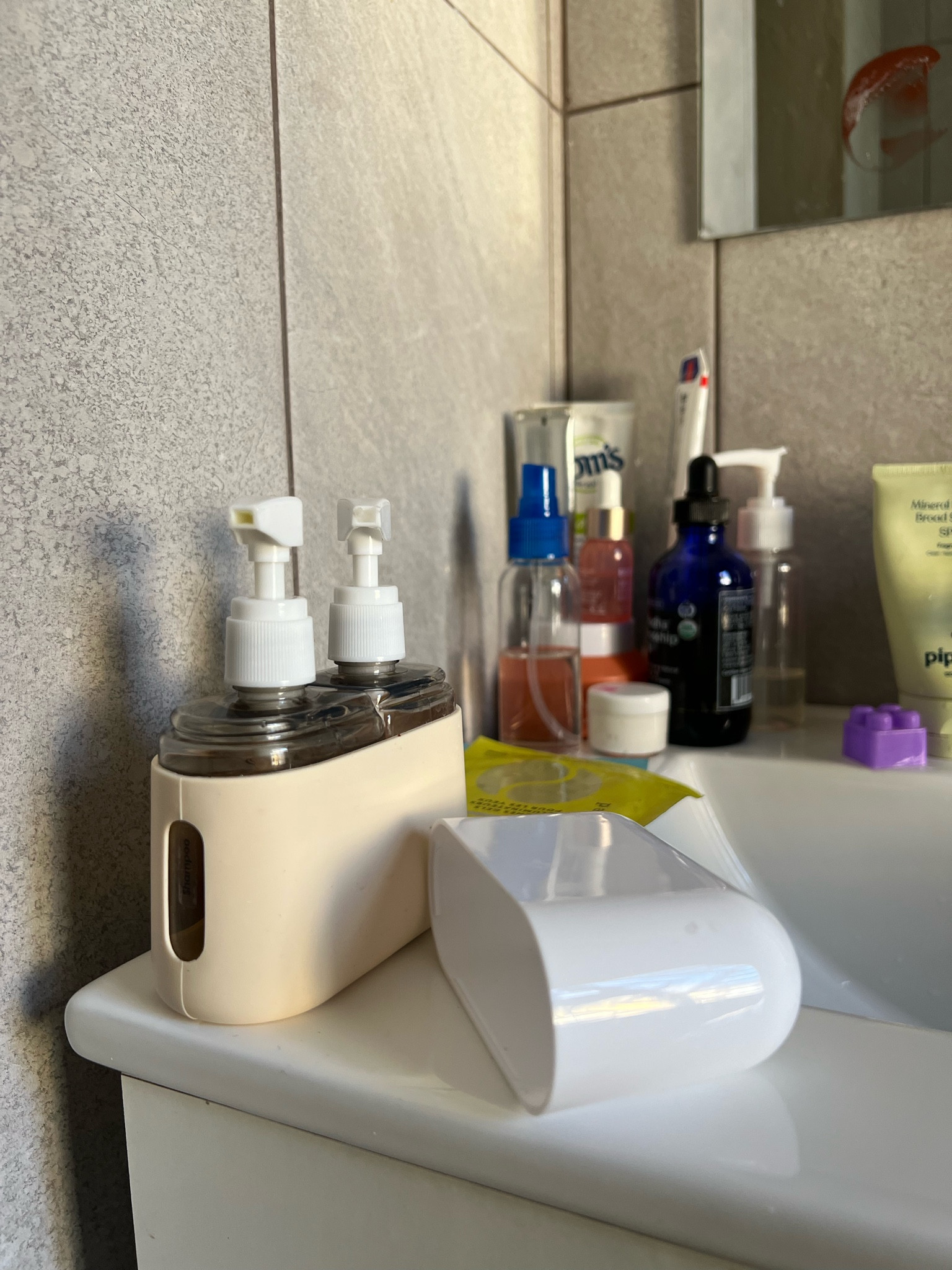 The perfect travel size shampoo and conditioner dispenser 🧴
Small but rommie, so perfect for handbags and carry-ons ✈️
#travelessentials #dispenser #family #toddler #baby

#LTKkids