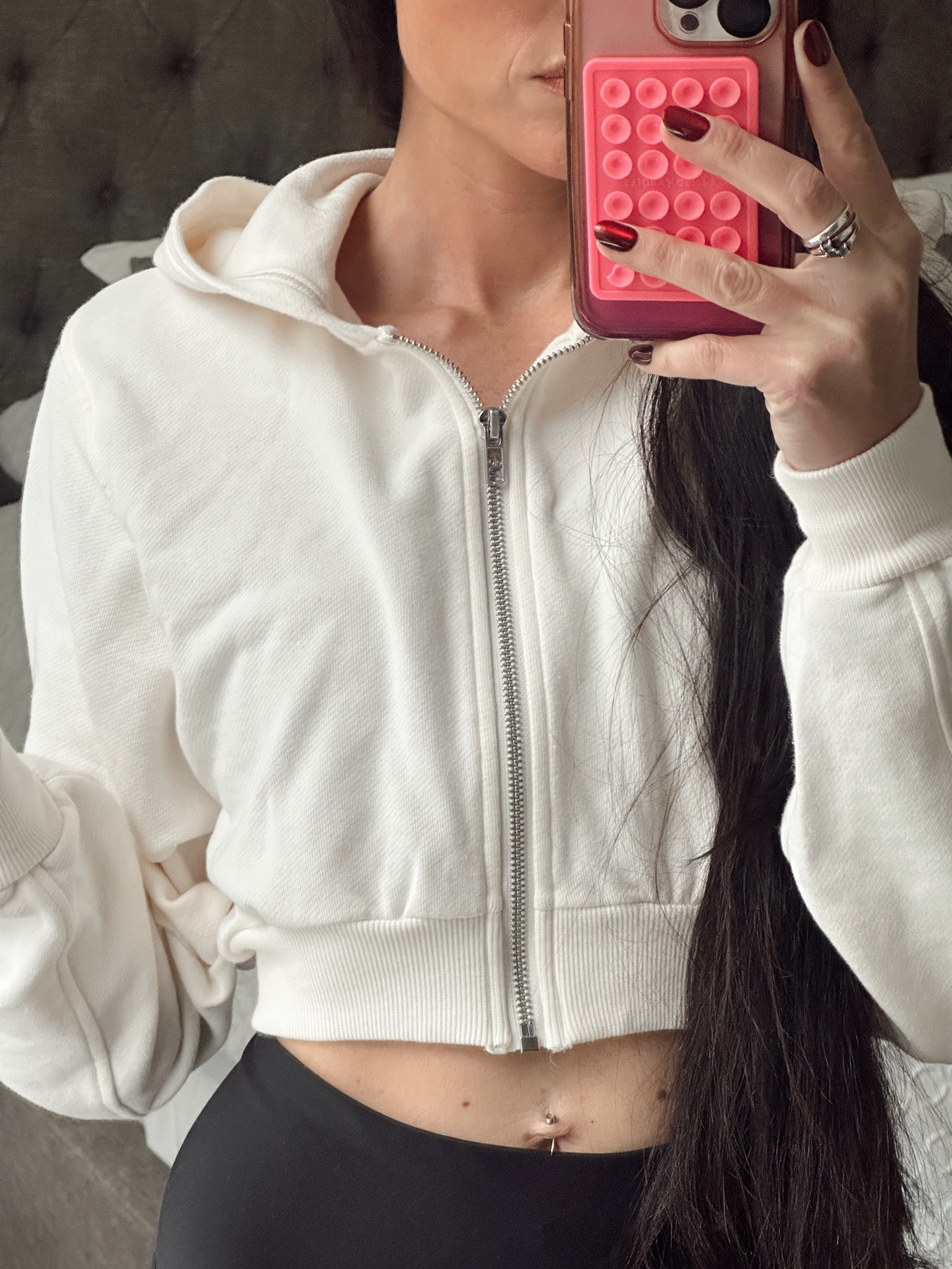 This alo cropped zip up hoodie is so nice !! I love it ! In color ivory and wearing XS 

Alo yoga, hoodie, cropped hoodie 

#LTKStyleTip #LTKFitness #LTKActive