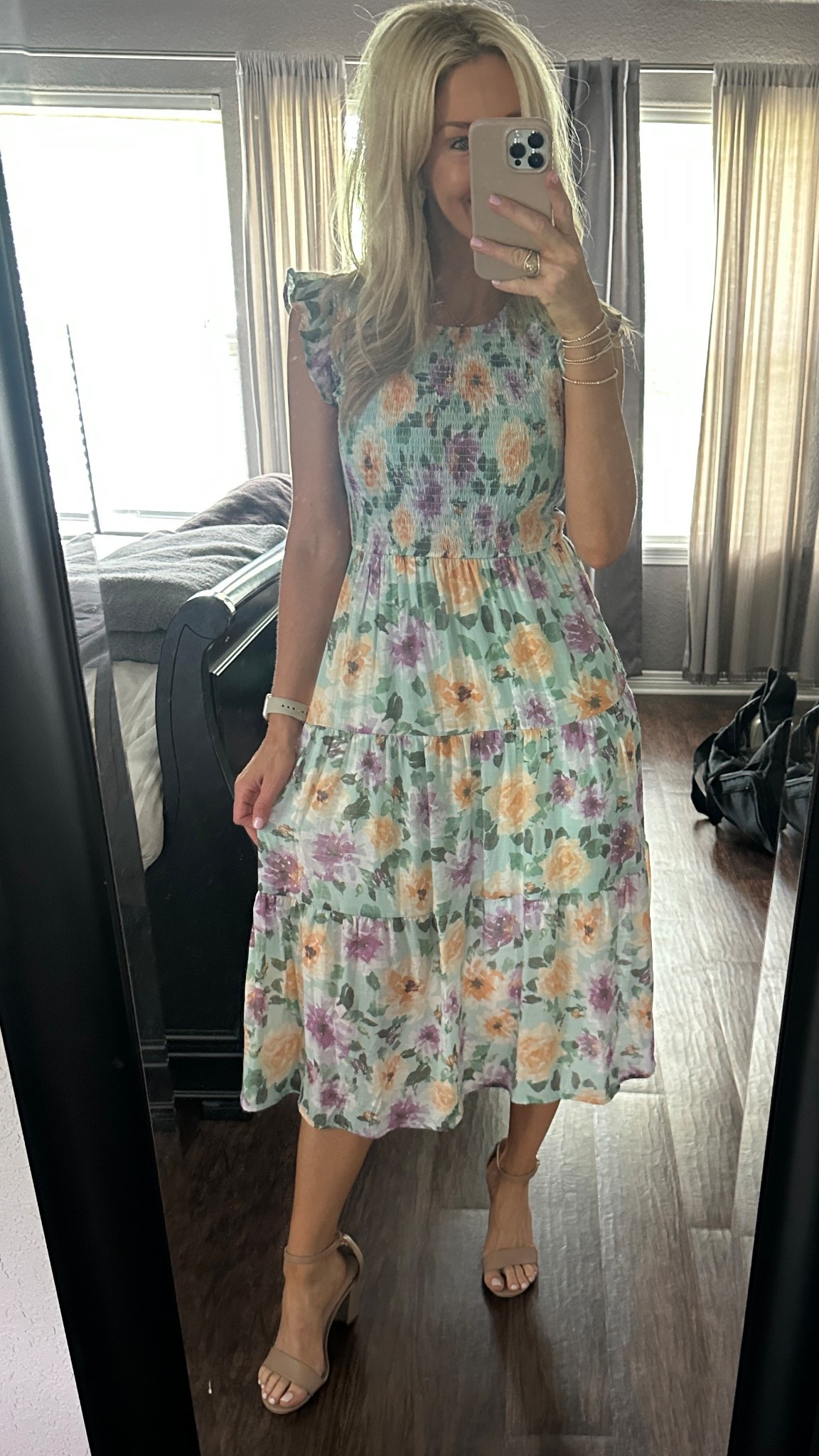 Spring/Summer midi dress that is super comfortable 💜💚🤍 #dillardsfashion #dress #mididress #ltk #momstyle 