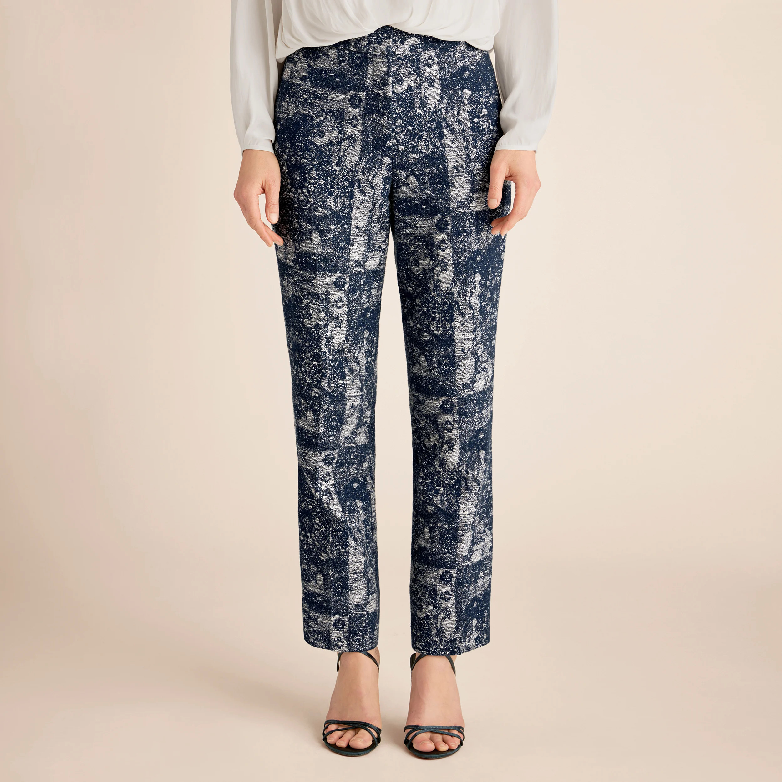Smith Straight Trouser - Abstract Cotton Jacquard :: Navy | MM LaFleur