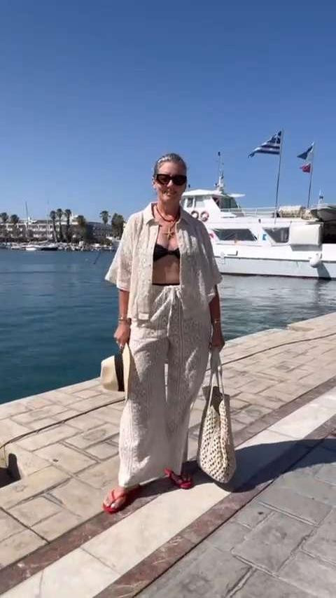 Wearing a 14 in the beach set


M&S holiday outfit, beach trousers and matching shirt, crochet set, WAT the brand tote bag, holiday outfit inspo, Marks & Spencer, high street style, Monica Vinader jewellery 

 

#LTKsummer #LTKuk #LTKstyletip