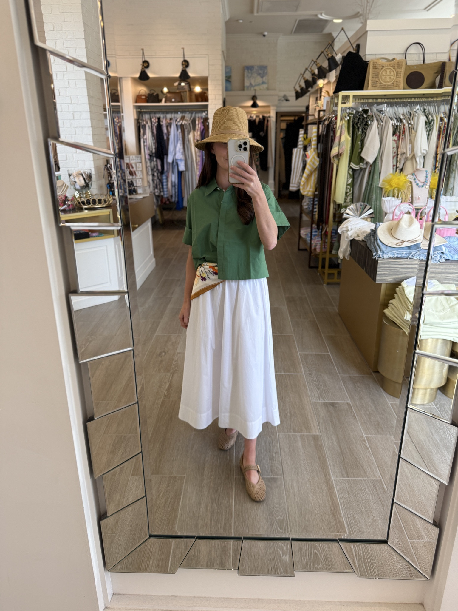 Runs true to size! 

#LTKgrwm #LTKmomlife #LTKootd