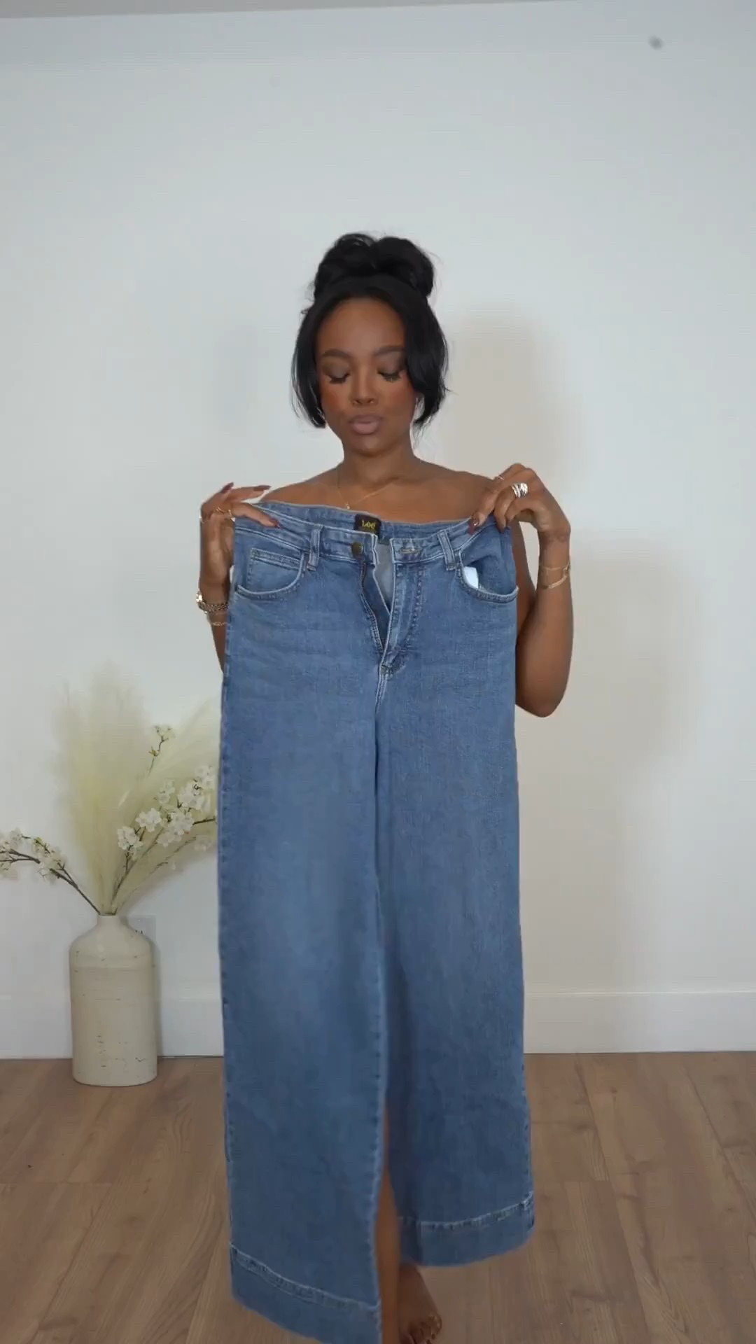 Three easy ways to style denim for a cozy, everyday weekend vibe 🤍  
These looks are all about comfort with intention — relaxed, wearable outfits that still feel put together for whatever the day brings.

1️⃣ Sporty Casual — Graphic sweatshirt styled with flared jeans and sneakers for an effortless, laid-back look.  
2️⃣ Casual Chic — Plaid layer over a fitted white bodysuit and light-wash denim, finished with sneakers for all-day ease.  
3️⃣ Cozy Statement — A rich-toned sweater paired with relaxed jeans and a fun printed shoe to add personality without trying too hard.

Perfect for:
• Brunch plans  
• Game day or casual outings  
• Family hangouts  
• Everyday errands

📏 Sizing:
Wearing size Small in all pieces  
Jeans fit true to size with slight stretch

Denim outfit ideas, casual weekend looks, cozy everyday outfits, effortless layered style, comfortable but polished fashion.

Follow me on Instagram and YouTube @kirasfashionfinds

Follow my LTK @kirasfashionfinds on the @shop.LTK app to view this post and get my exclusive app-only content!

#liketkit
@shop.ltk
https://liketk.it/5ssUM