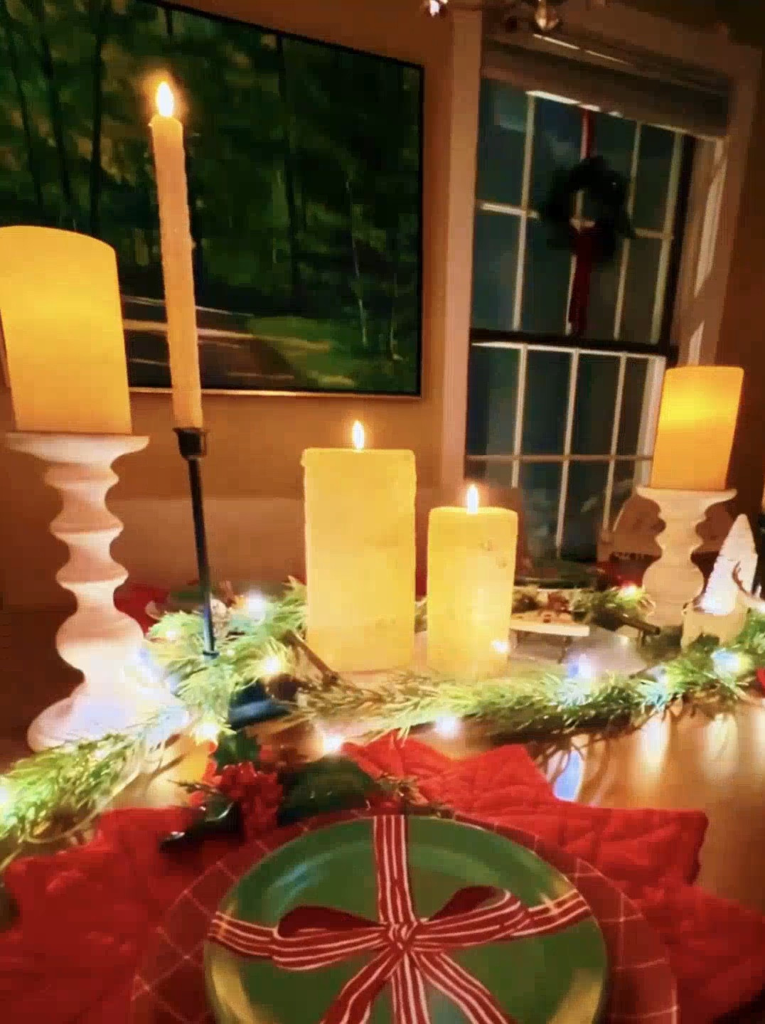 Holiday Dining Table 


#LTKSeasonal #LTKHoliday #LTKGiftGuide
