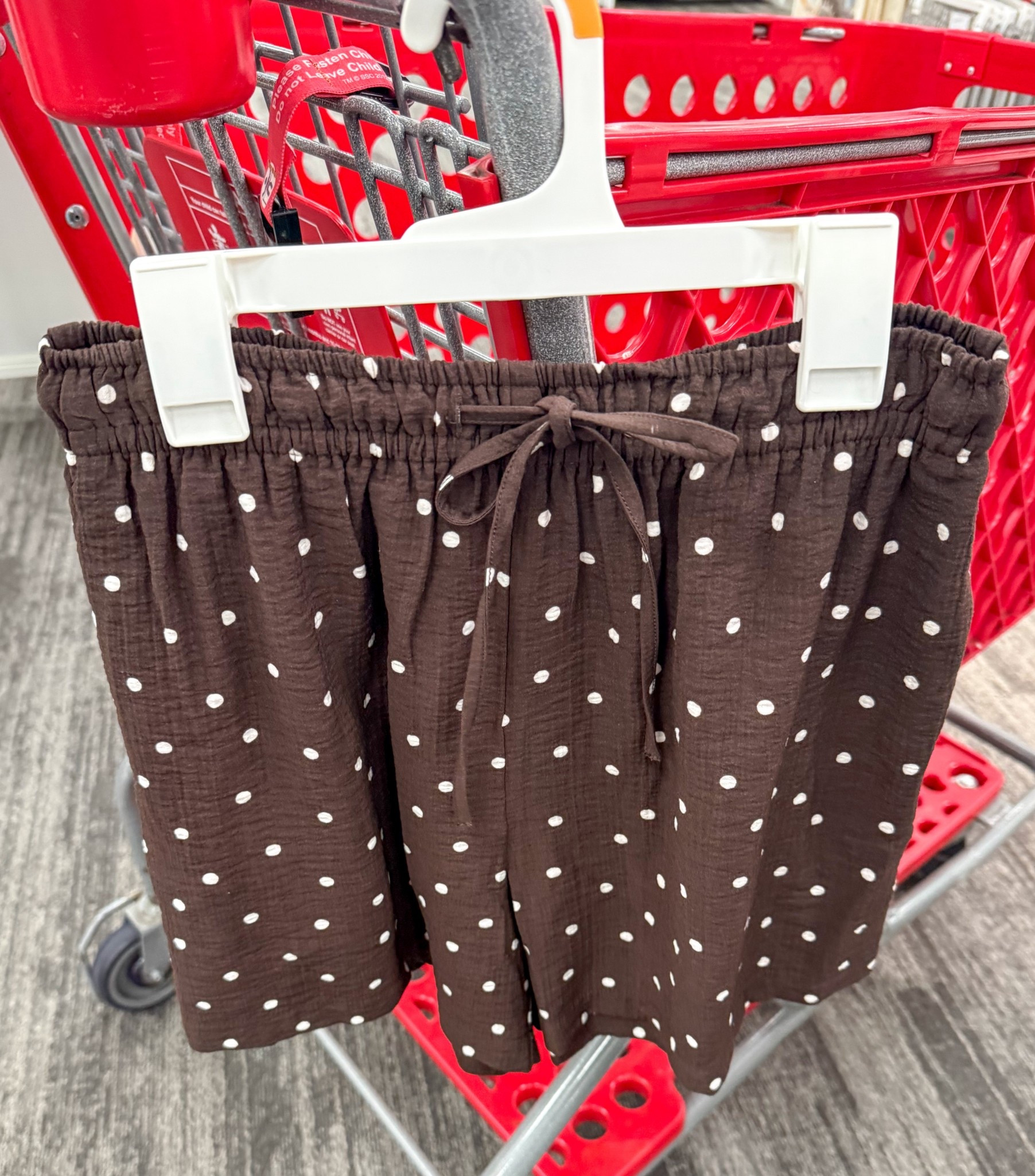 How cute are these pull-on polka dot shorts? On sale for under $20 🤎

@Target 
#target #targetsale #shorts #polkadots 

#LTKSaleAlert #LTKgrwm #LTKMidsize