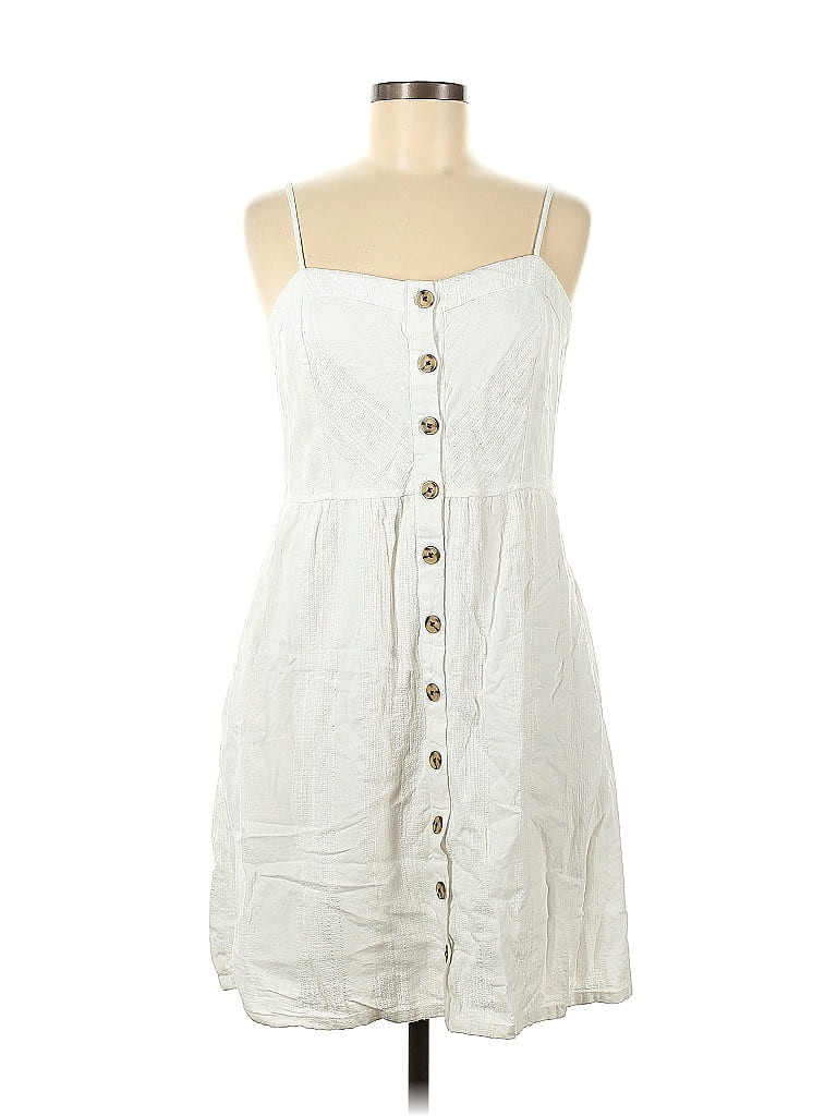 Universal Thread Casual Dress: White Dresses - Used - Size Medium | ThredUp