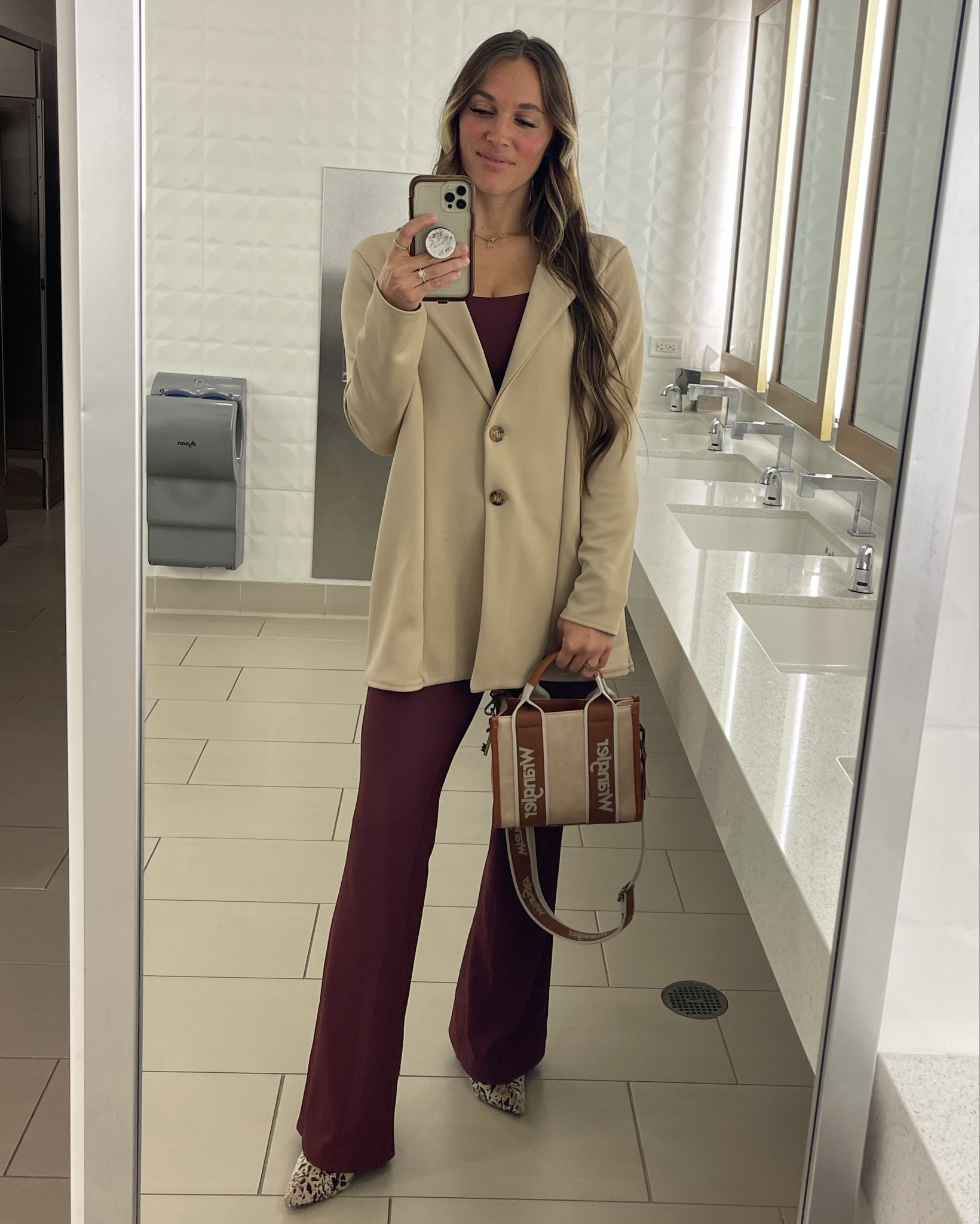 Comfy, but Professional 🤎
Activewear matching set with a stretchy, tan blazer (chef’s kiss) 

#LTKWorkwear #LTKStyleTip #LTKFindsUnder50