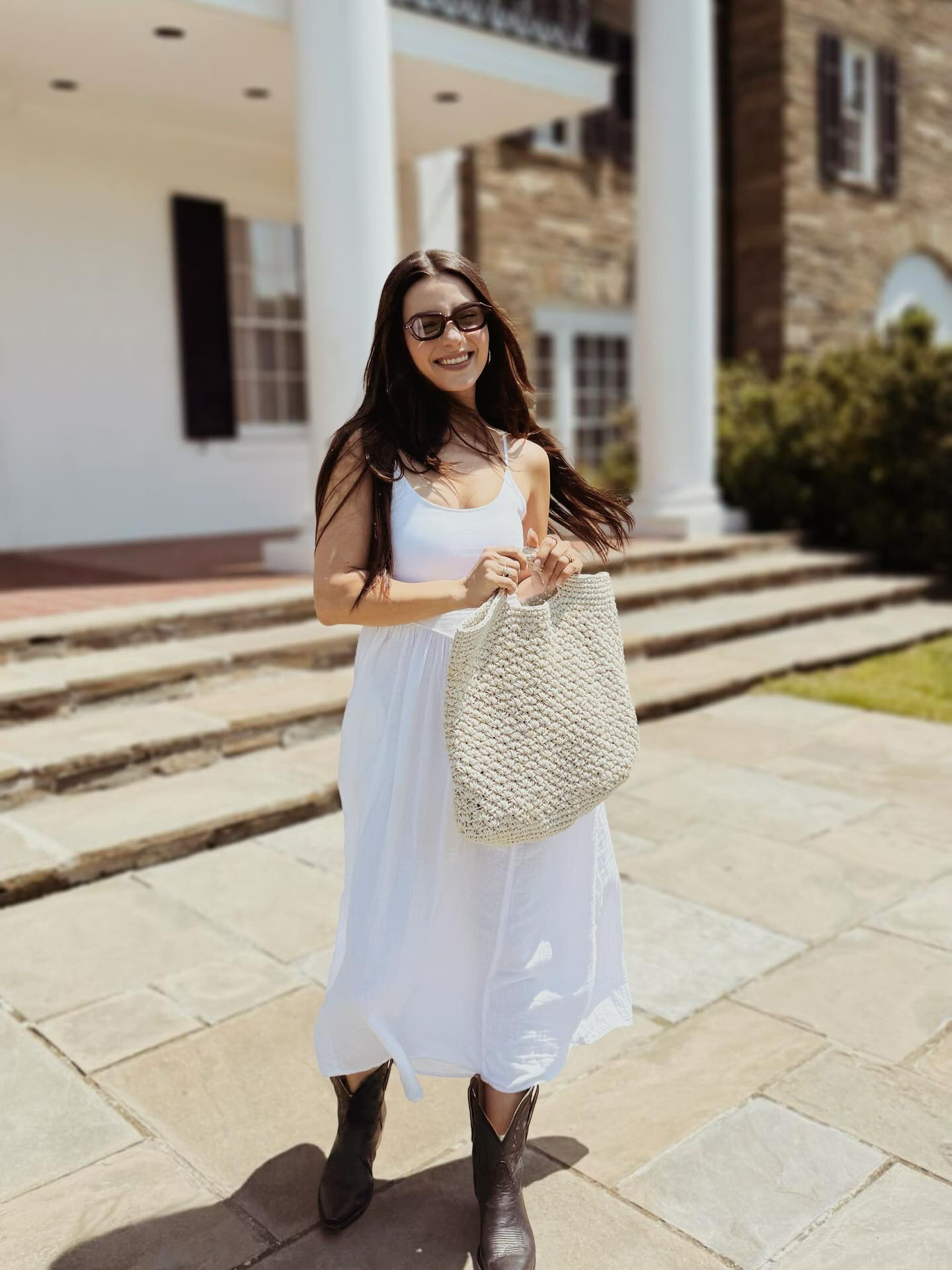 Out and about with my new fave arm candy 👜✨ Minimal vibes, major impact. Obsessed with this piece from @modaluxe 🥹👜🍓🌿✨ giving all the it girl energy!

#Modaluxe #Modaluxebags #ad #liketkit @shop.ltk  #SummerEdit #summerrefresh #baglove

#LTKItBag #LTKSeasonal #LTKSummerEdit