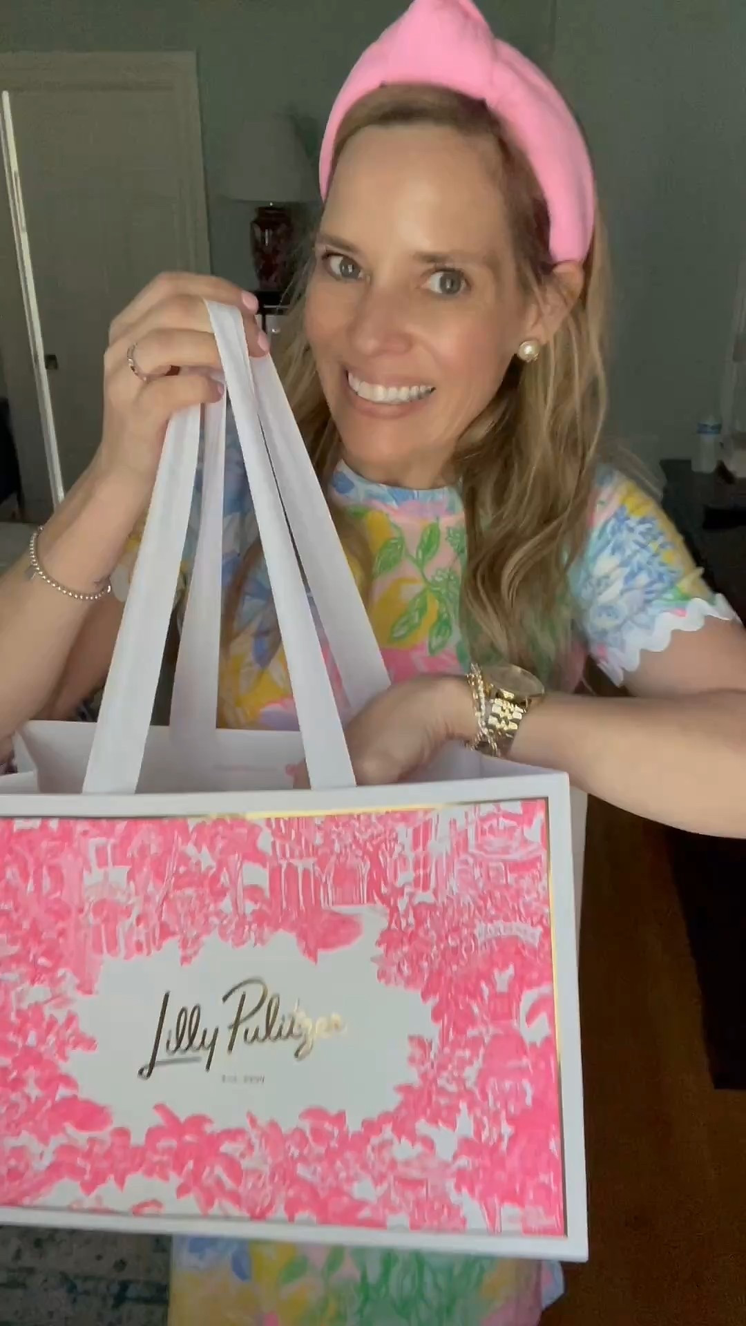 Lilly Pulitzer Gifts With Purchase – Limited Time Only!
Get rewarded for shopping your favorite Lilly styles!
Now through a limited time only (while supplies last), receive exclusive gifts with purchase when you shop in-store or online at Lilly Pulitzer.

Here’s what you’ll get:
• Spend $150 – Receive a pair of sparkling Bee Earrings (3/4”L, 2.87 gms)
• Spend $500 – Receive both the Bee Earrings and a gorgeous Jewelry Box (8-1/4”W x 5-7/8”D x 3-3/4”H) in a signature Lilly print

Perfect for:
• Treating yourself
• Gifting for Mother’s Day
• Graduation surprises
• Building your spring + summer wardrobe

These glam goodies are available in stores and online – while supplies last, so don’t wait!

Shop now through my LTK to get your faves and earn your free gifts!

#LillyPulitzer #GiftsWithPurchase #LillyPromo #LTKSpring #LillyBeeEarrings #LillyJewelryBox #SpringStyle #ResortStyle #PreppyStyle #LTKGiftGuide #LTKDeal #LillyLover #LTKUnder100 #LTKUnder500 #ShopLilly #FreeGift


#LTKFindsUnder50 #LTKFindsUnder100 #LTKWatchNow