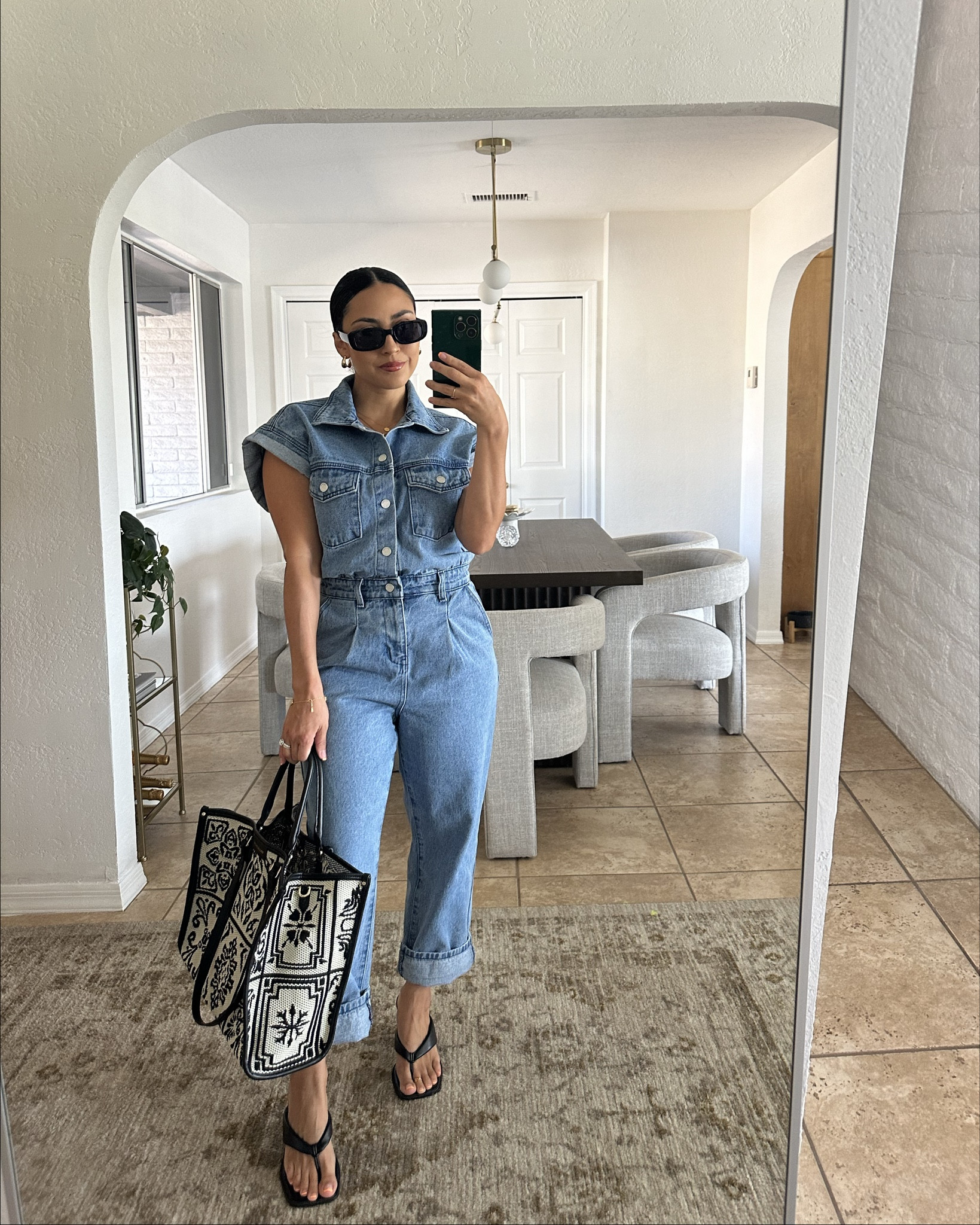 blue jean denim bb👖💙


full transparency //
found this denim jumpsuit at Marshalls so couldn’t link the exact one (brand is blankNYC) handpicked + linked some of my other faves & a couple dupes to the pricier ones :)


#LTKWorkwear #LTKStyleTip