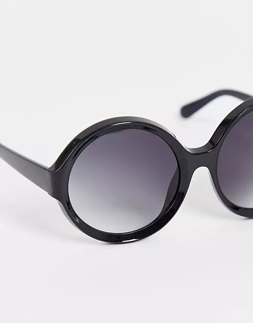 Glamorous oversized 70s vintage round sunglasses in black | ASOS (Global)