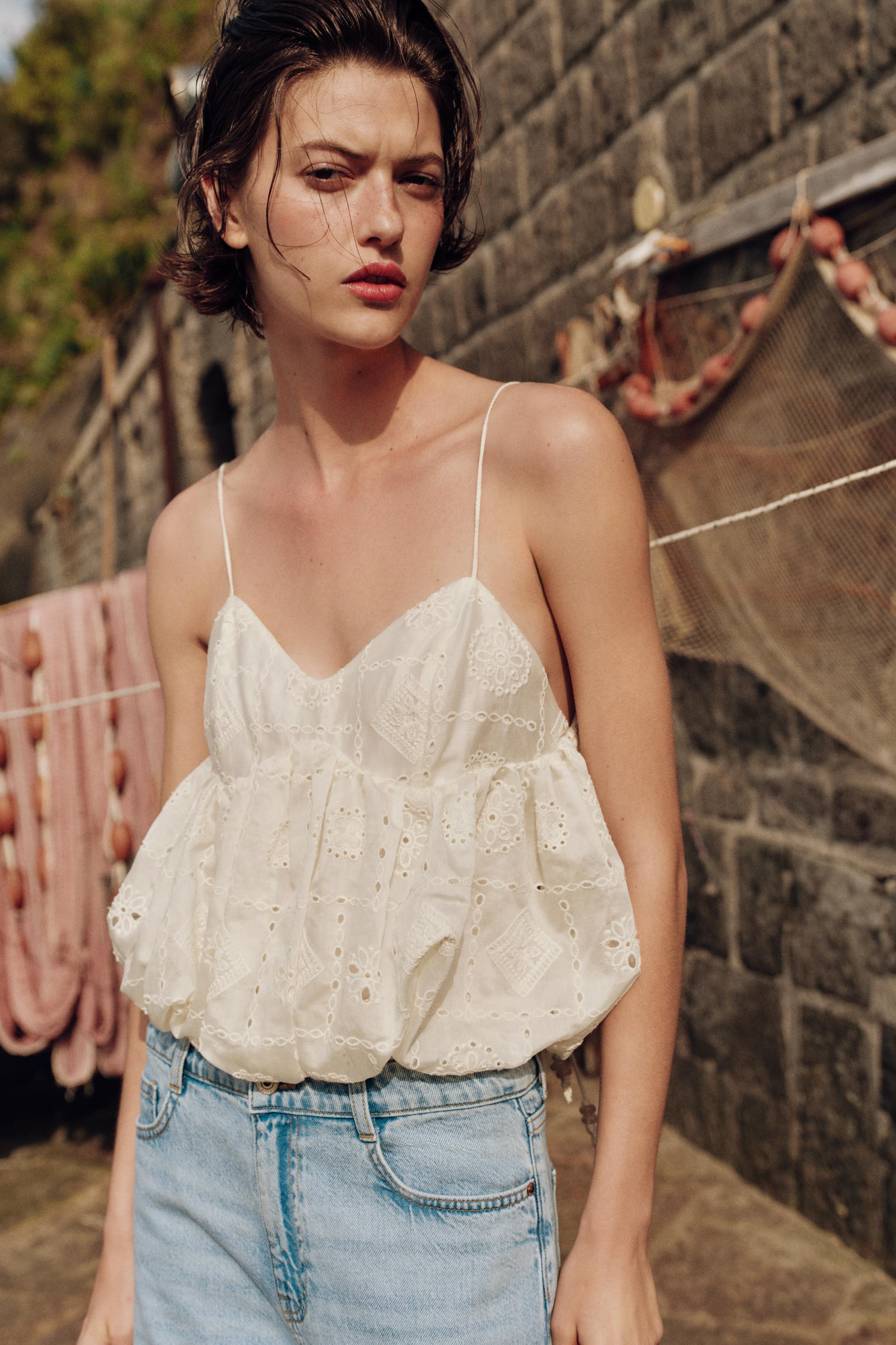 EMBROIDERED EYELET BALLOON TOP | Zara US