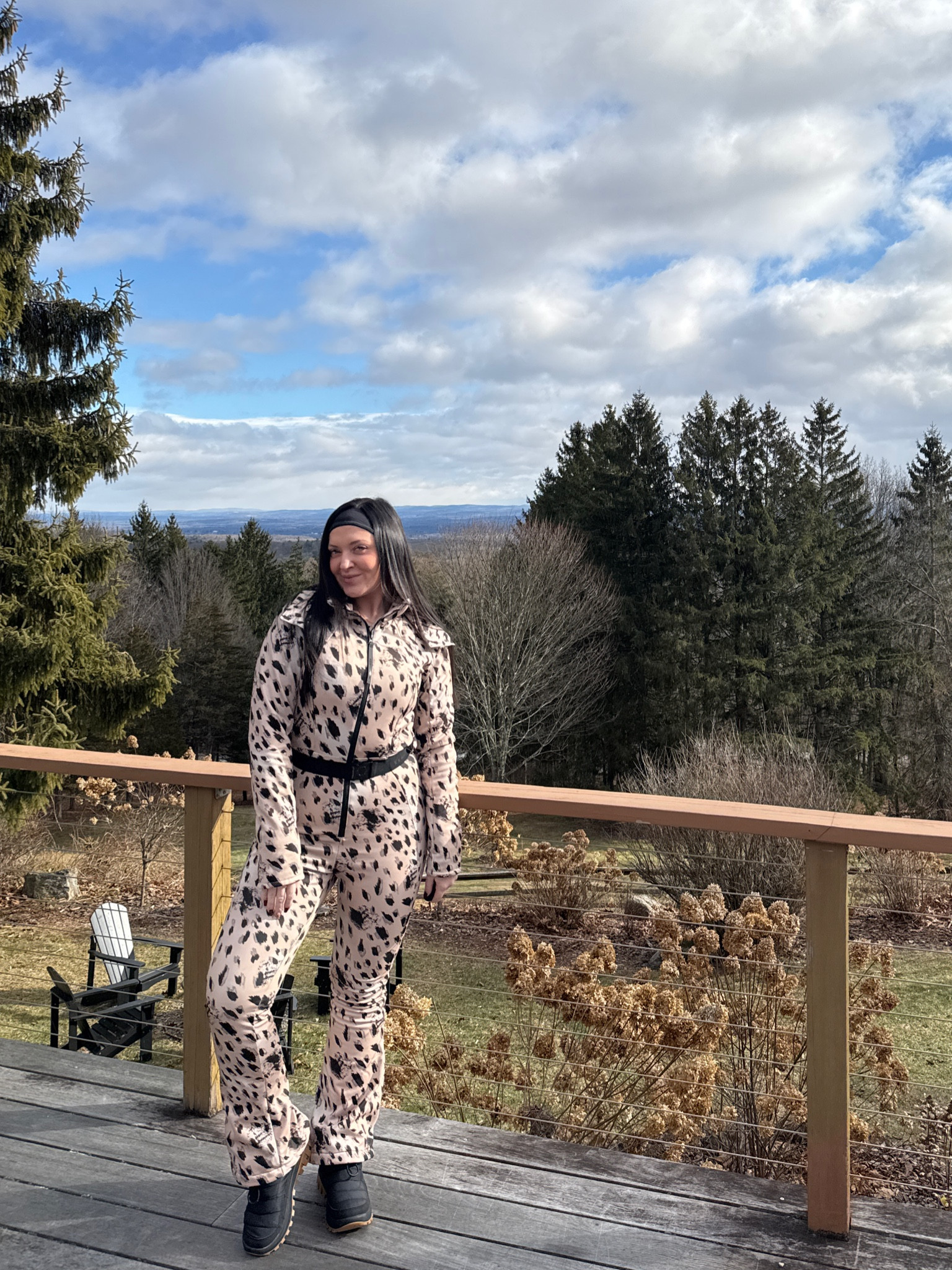 The cutest snowsuit for skiing, snowboarding, or just winter fun! 


#LTKActive #LTKSeasonal #LTKStyleTip