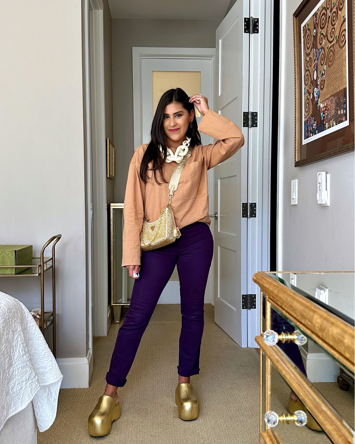 LSU football 💜💛 and fall outfit in one! Love how versatile these dark purple jeans are. You can wear them like black or brown 🙌🏽. They’re high waisted and petite girl friendly. 