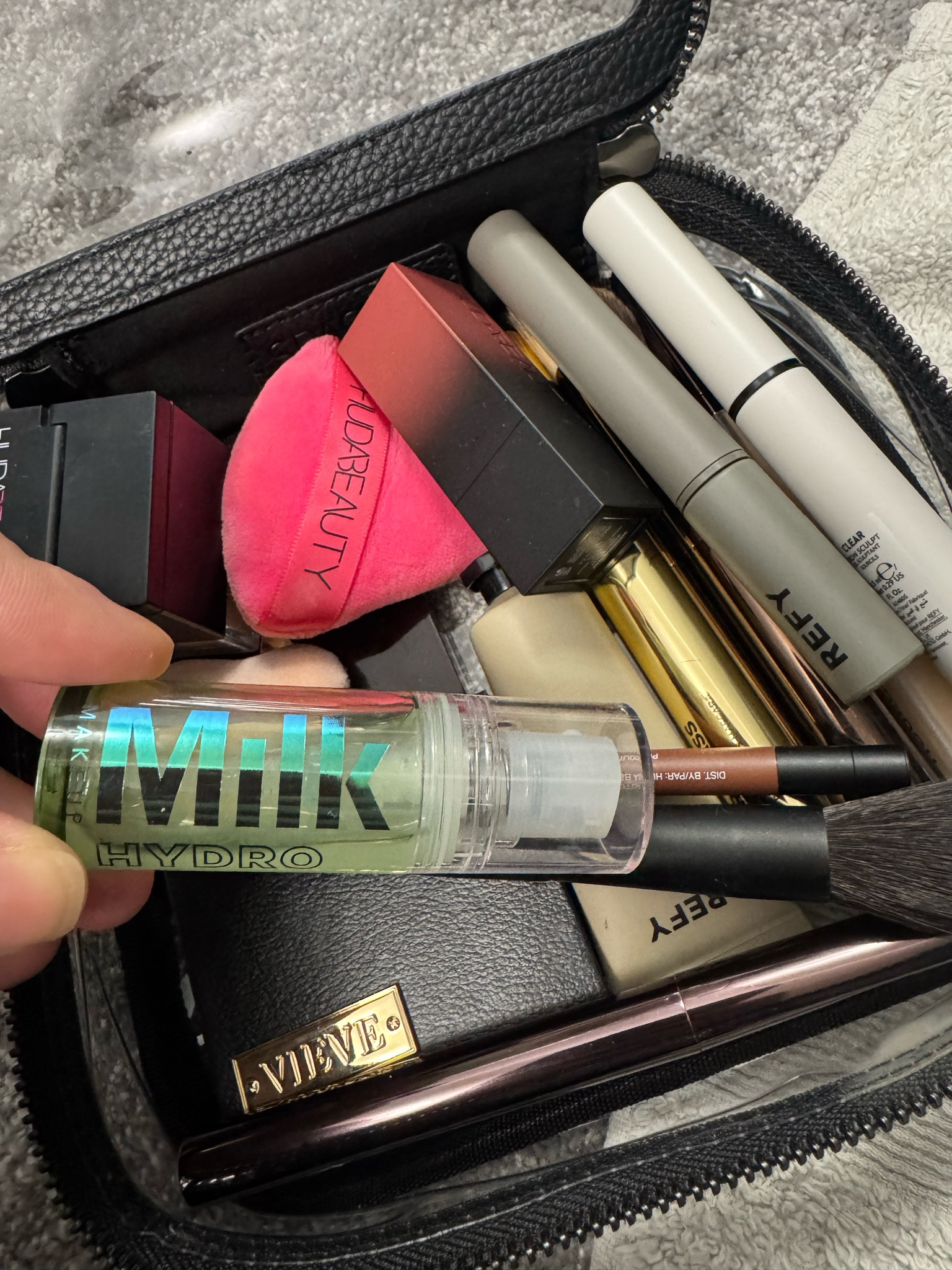 If you want your make up to stay on all day then this Milk hydro grip primer is the one! #LTKwinter 

#LTKeurope #LTKbeauty