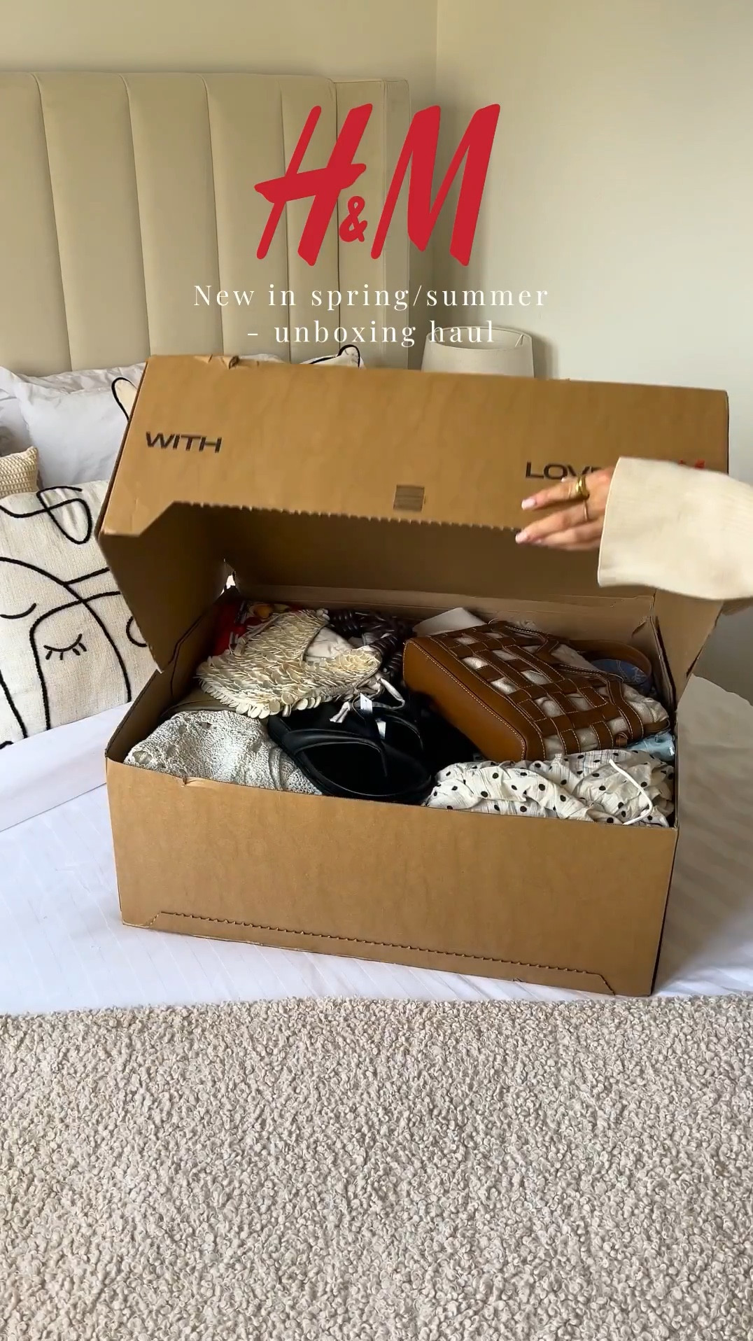 H&M NEW IN SPRING / SUMMER UNBOXING HAUL ☀️🤍

My first order of the year and it does not disappoint!! I cannot wait for a gorgeous summer now with these pieces 😍 

#LTKuk #LTKsummer #LTKspring