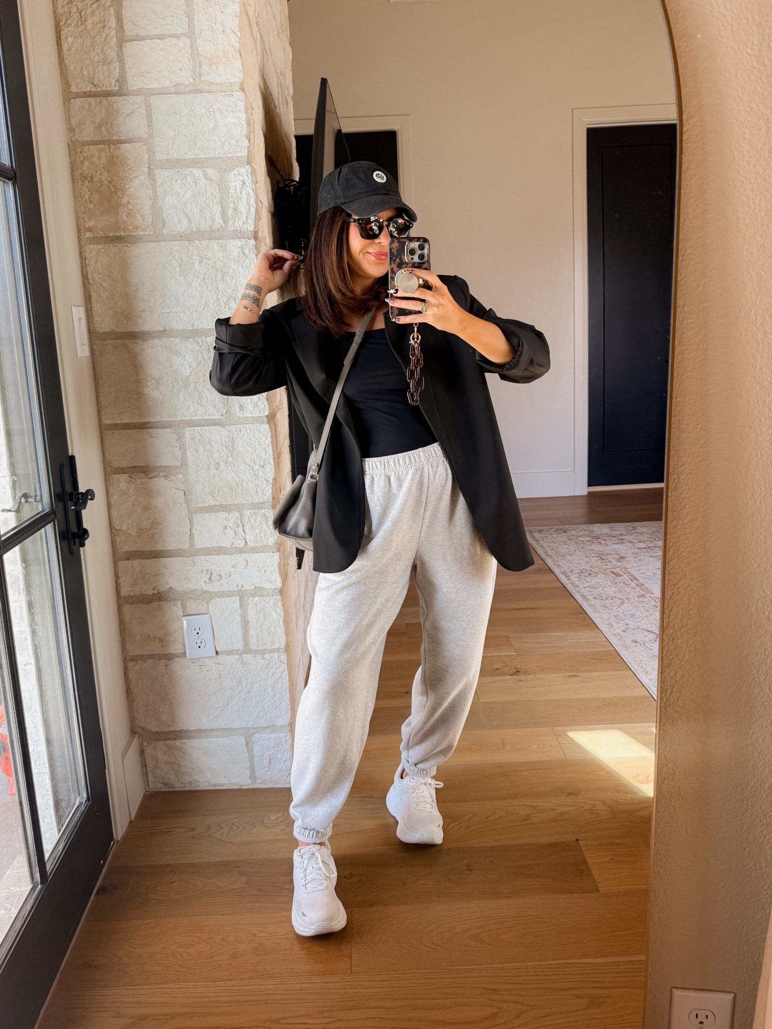 Pinterest recreation look
Blazer: XL
Tank: XL
Sweats: XL
Hoka’s: TTS


#LTKootd #LTKgrwm #LTKMidsize