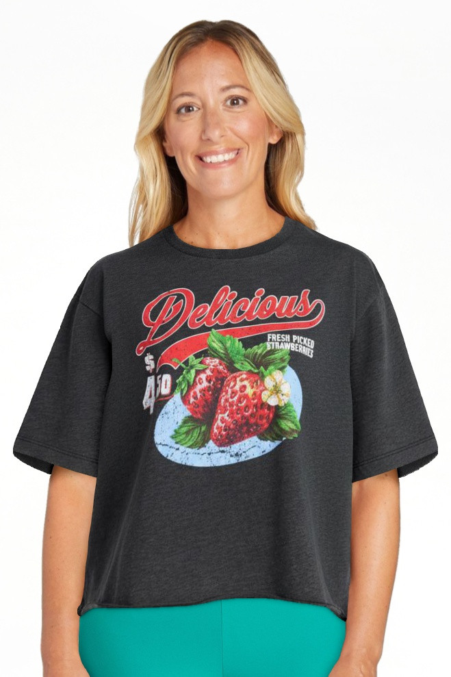 No Boundaries Boxy Cropped Graphic Tee, Women's XXS-XXL - Walmart.com | Walmart (US)