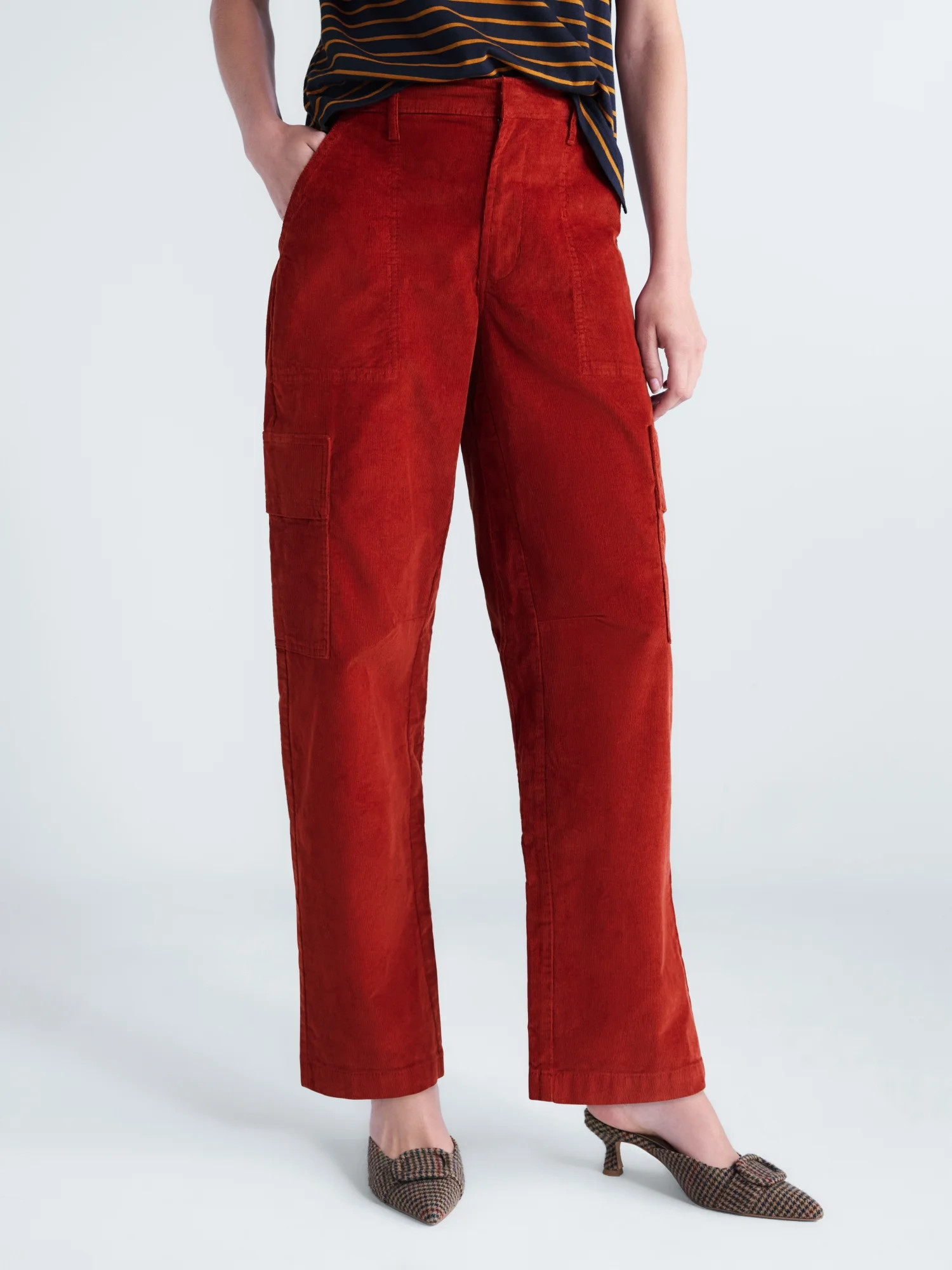Free Assembly Women's and Women's Plus Cargo Barrel Pants, 30" Inseam, Sizes XS-4X | Walmart (US)