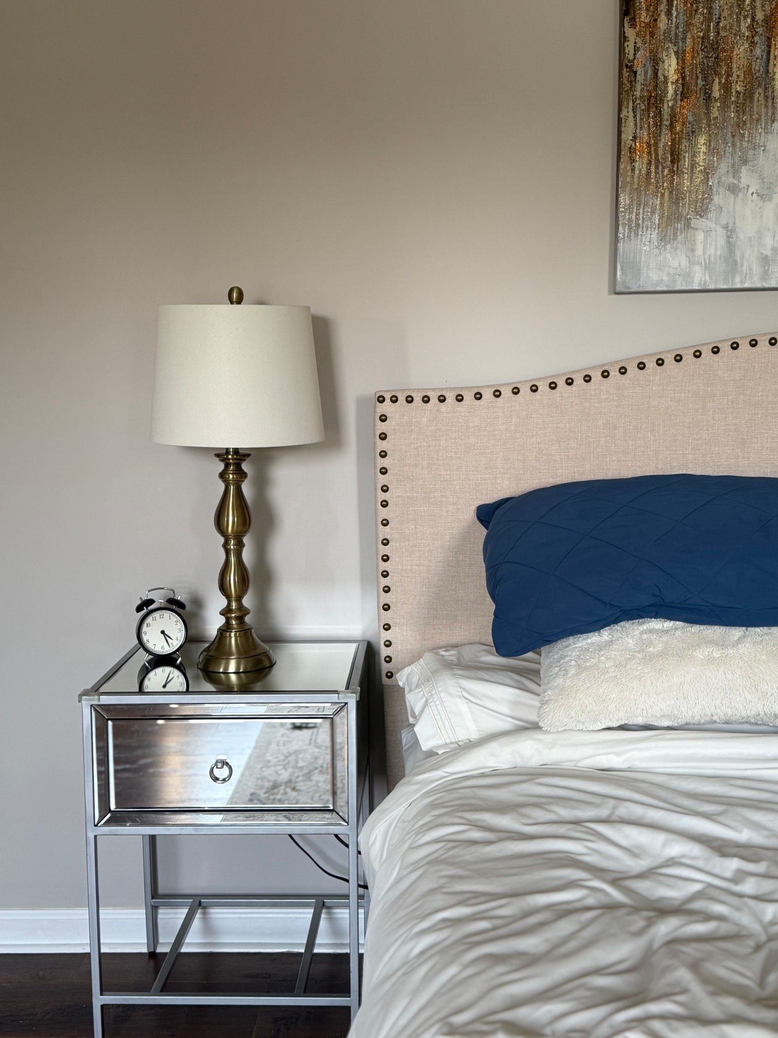 I’ve had these mirrored side tables and lamps since 2019 😅 the table is currently unavailable but I’m linking similar ones 🫶🏻

#LTKHome