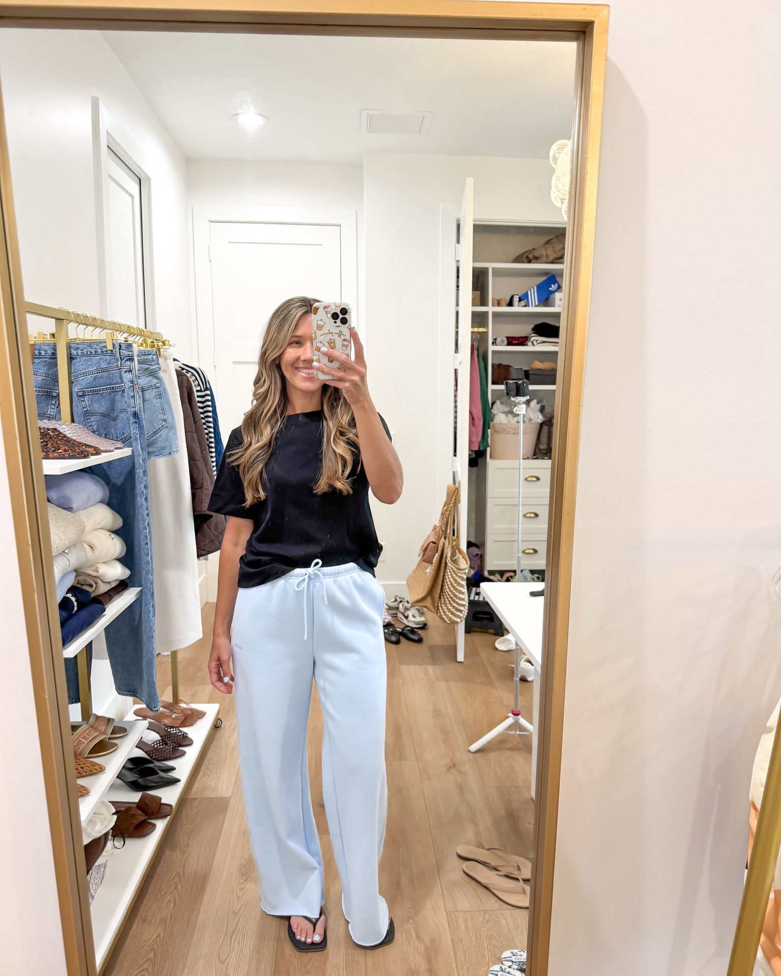 Styling my @Aritzia function tee
Medium
Pants small