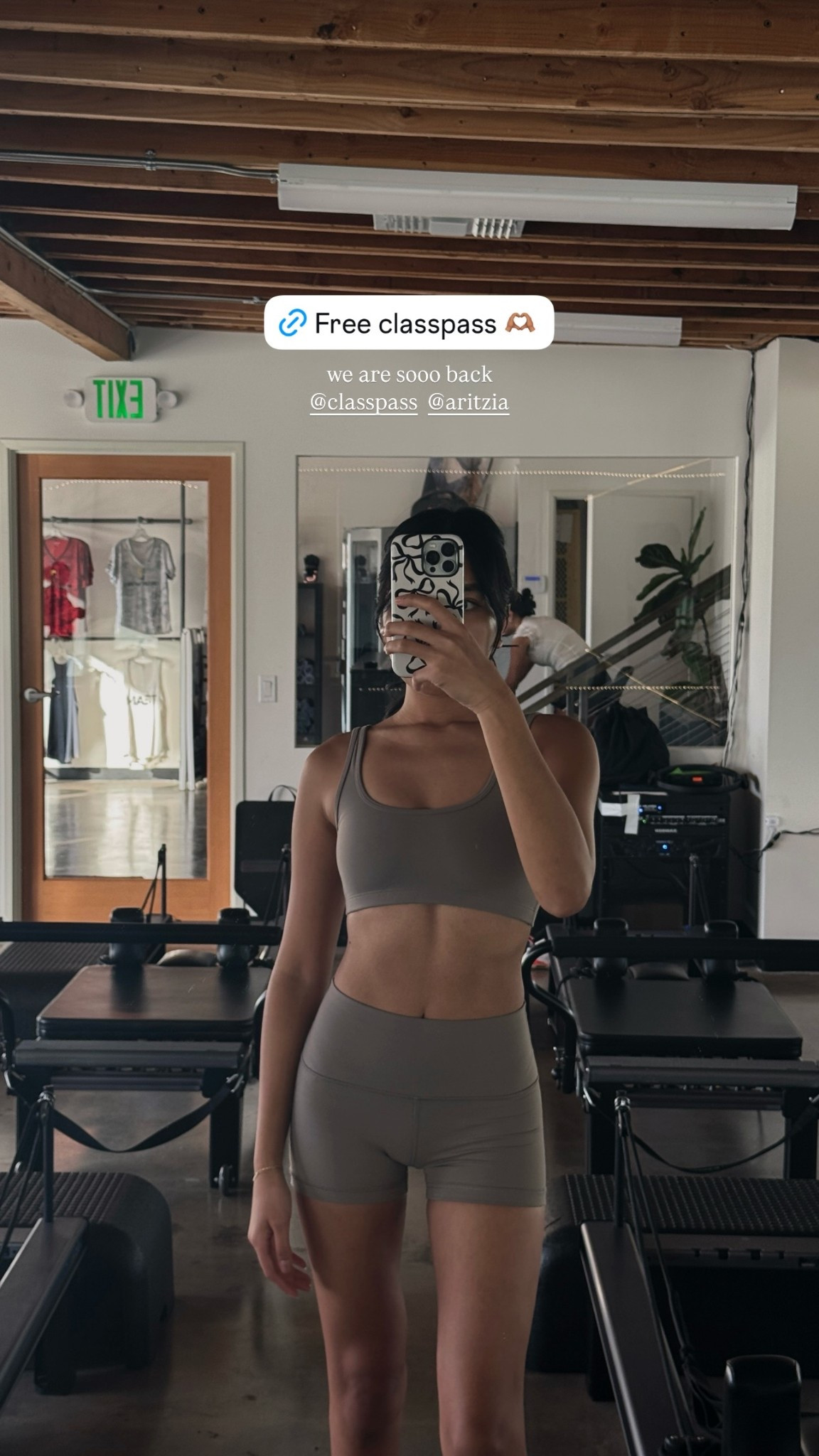 Perfect neutral workout set m! Wearing an xs for both 

#LTKFindsUnder50 #LTKFindsUnder100 #LTKStyleTip