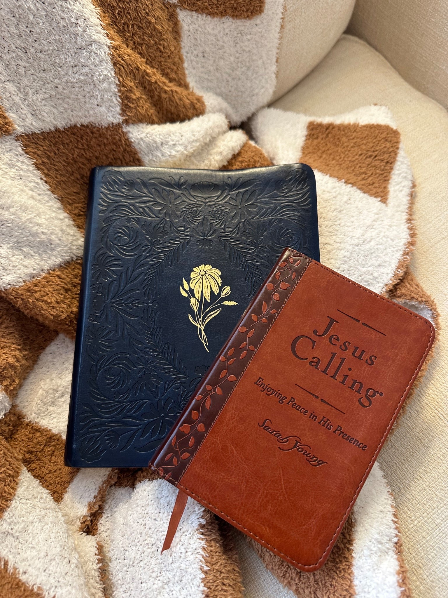 Saturday essentials 🍂✨ #jesus #bible 

#LTKHome #LTKSeasonal