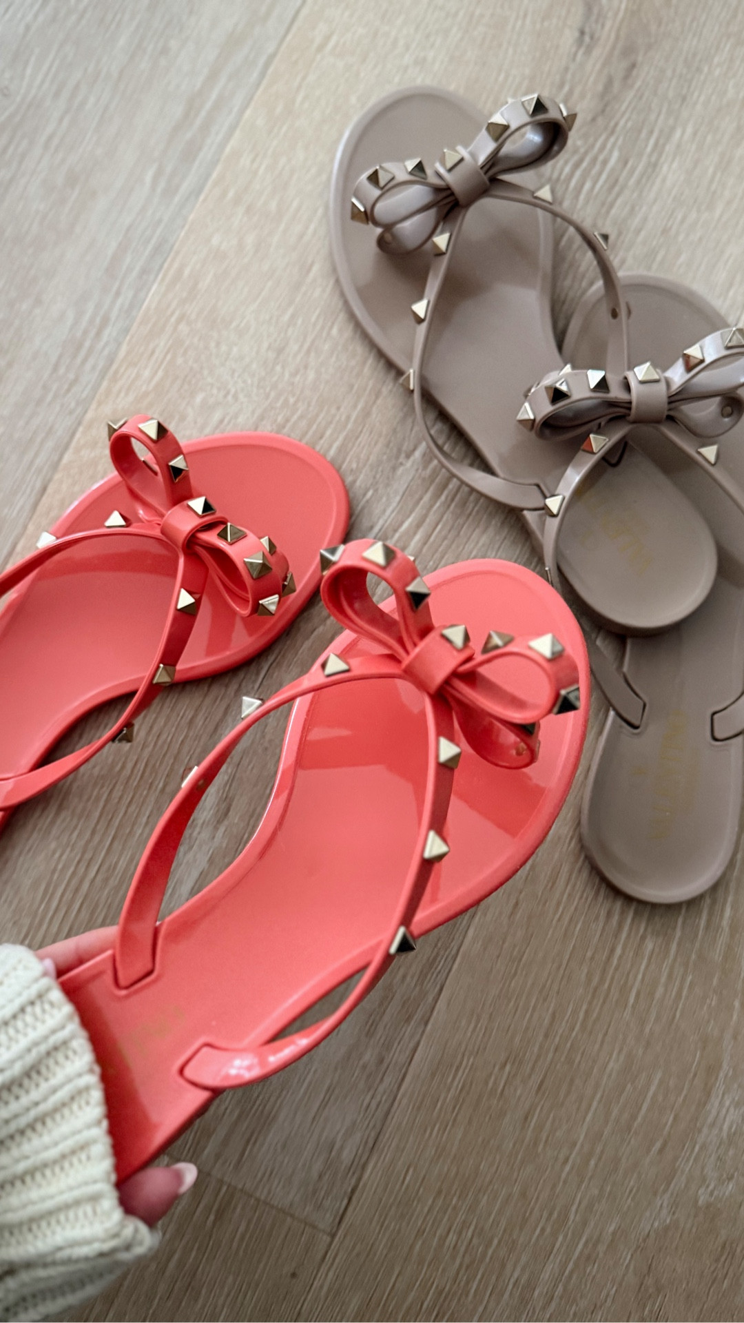  most worn sandals EVER 🤍
• New coral color and I had to have 🪸
• Own all 3 colors…worth every penny
• 6+ years, beach + Florida trips, still look brand new
• Run slightly small → size up if between sizes

designer sandals • summer sandals • vacation shoes • resort wear • neutral style • coral sandals 

#LTKootd #LTKSeasonal #LTKTravel
