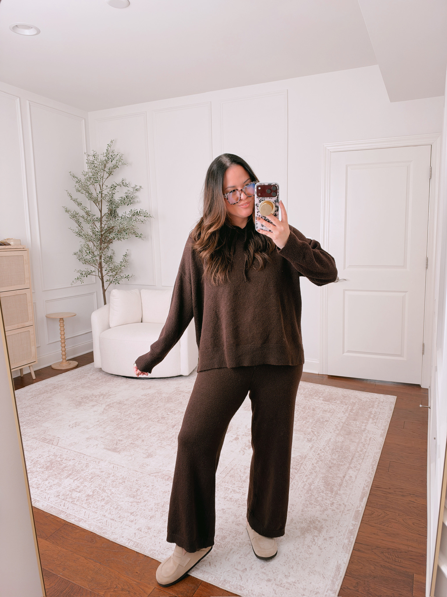 wearing a XL in this set 

 #LTKSeasonal #LTKMidsize