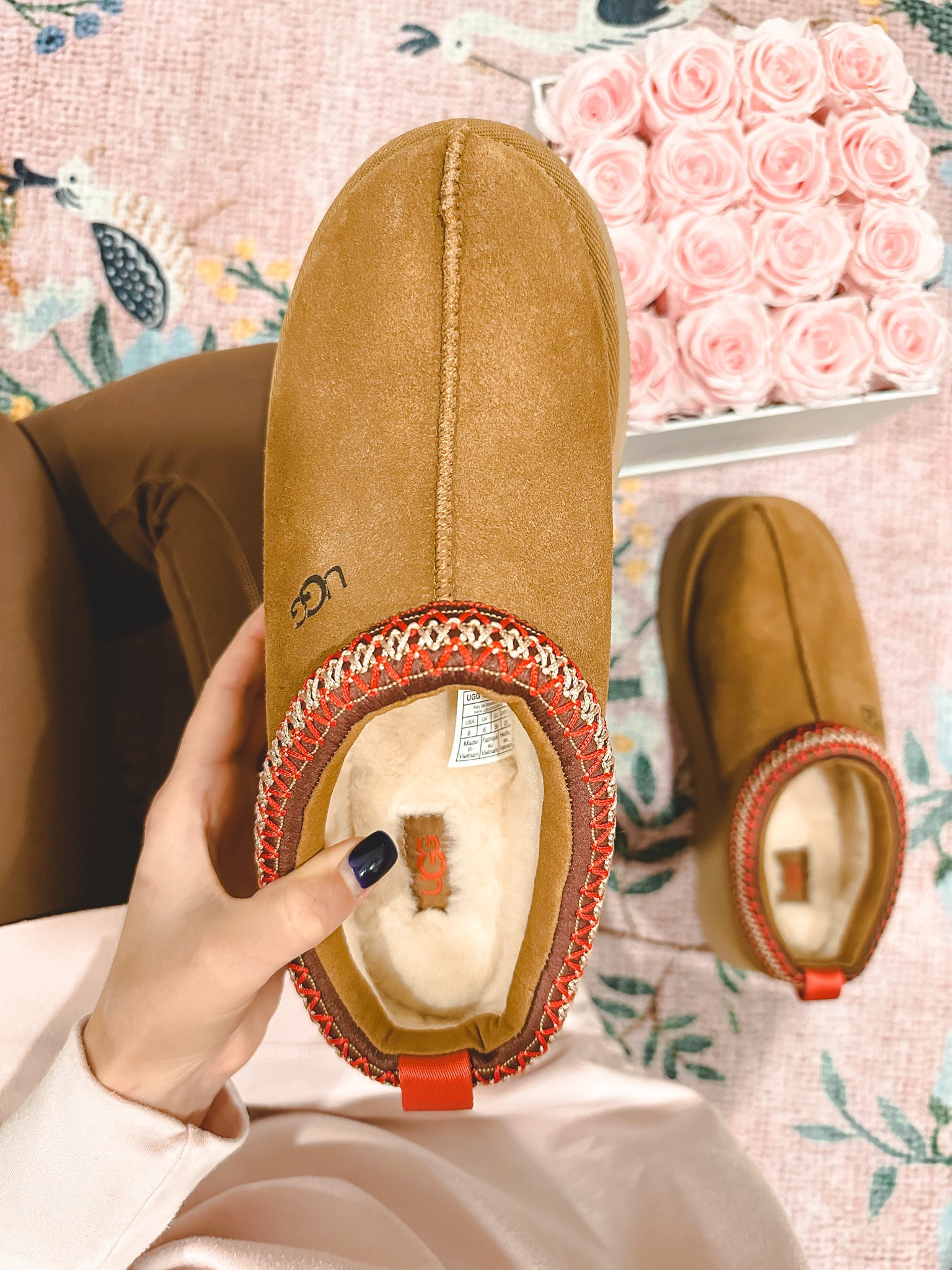 Ugg tazz slippers! I am a 7.5 with a slim foot and needed an 8 in these even though I do a 7 in the ultra mini boots
 


#LTKShoeCrush #LTKSeasonal #LTKFindsUnder100