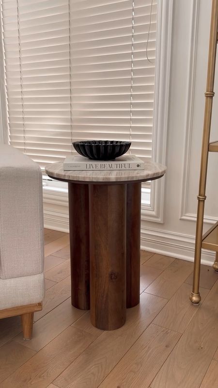 Obsessed with this side table! The warm wood tones with the veined marble is everything. I like it more than the high end retailer! 

Side table
Found it on Amazon
Modern home furniture 
Amazon home find
Home inspo 
Amazon for the win
Transitional home design
Amazon favorite 

#LTKsalealert #LTKhome