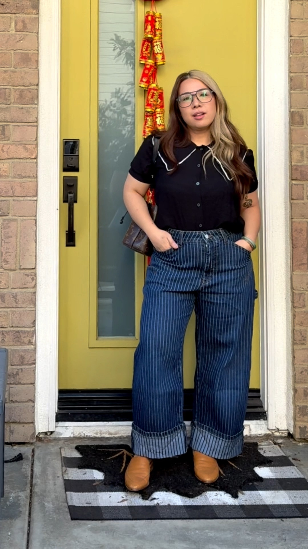This is one of my most repeated outfits and I’m here for it! No shame in outfit repeating!

I wear a size 10 pants usually and I had to size down in this specific wash for this pant. I wear a 29 petite typically but I sized down to a 27 regular because this pant is stretchy. And I liked the regular length on me it wasn’t too long. I got it in a different wash and it wasn’t as stretchy i was my regular size in that wash so if you get these pin striped ones you can size down.



#LTKPetite #LTKMidsize #LTKootd