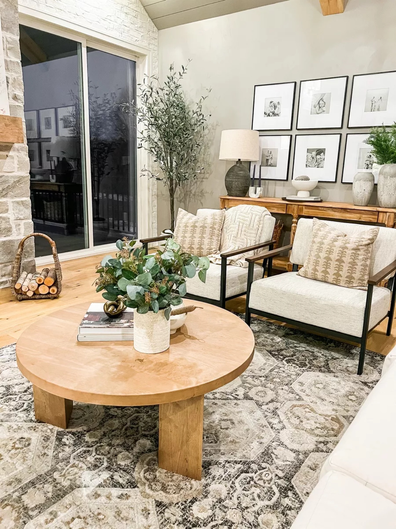 Living room decor - living room furniture - farmhouse living room - farmhouse decor - winter decor - coffee table - coffee table decor



#LTKhome