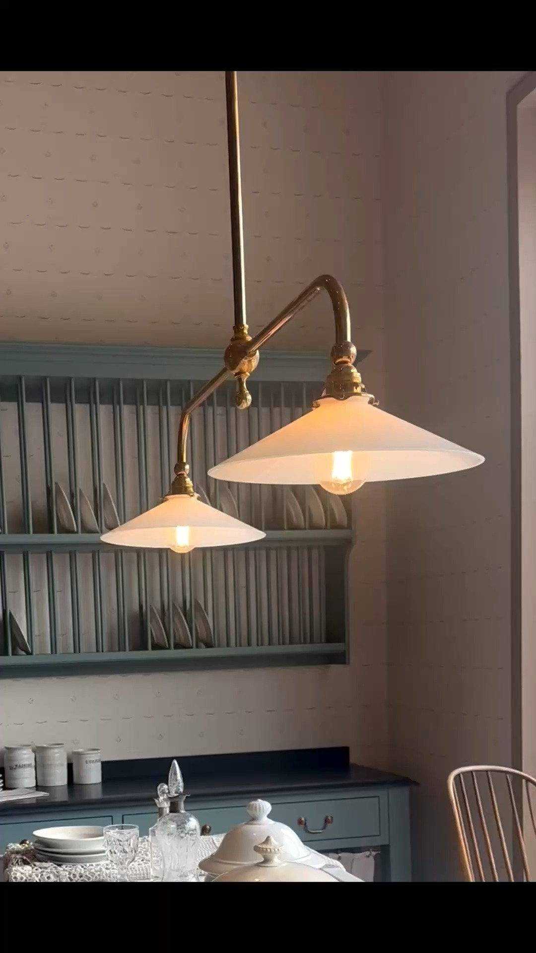 An elegant linear chandelier that brings just the right balance of softness and structure ✨
I love how a clean silhouette can completely elevate a dining space or kitchen island without overwhelming the room — refined, airy, and quietly dramatic in the best way.

#linearchandelier #lightingdesign #statementlighting #modernlighting #kitchenislandlighting #diningroomlighting #interiorinspo #elegantinteriors #modernclassic #homedecor #designerlighting #luxuryinteriors #ambientlighting #kitcheninspo #diningroomdesign #interiordetails #lightinginspo #refinedliving #casualluxury #chandelierlove

#LTKMothersDay #LTKHome #LTKSaleAlert