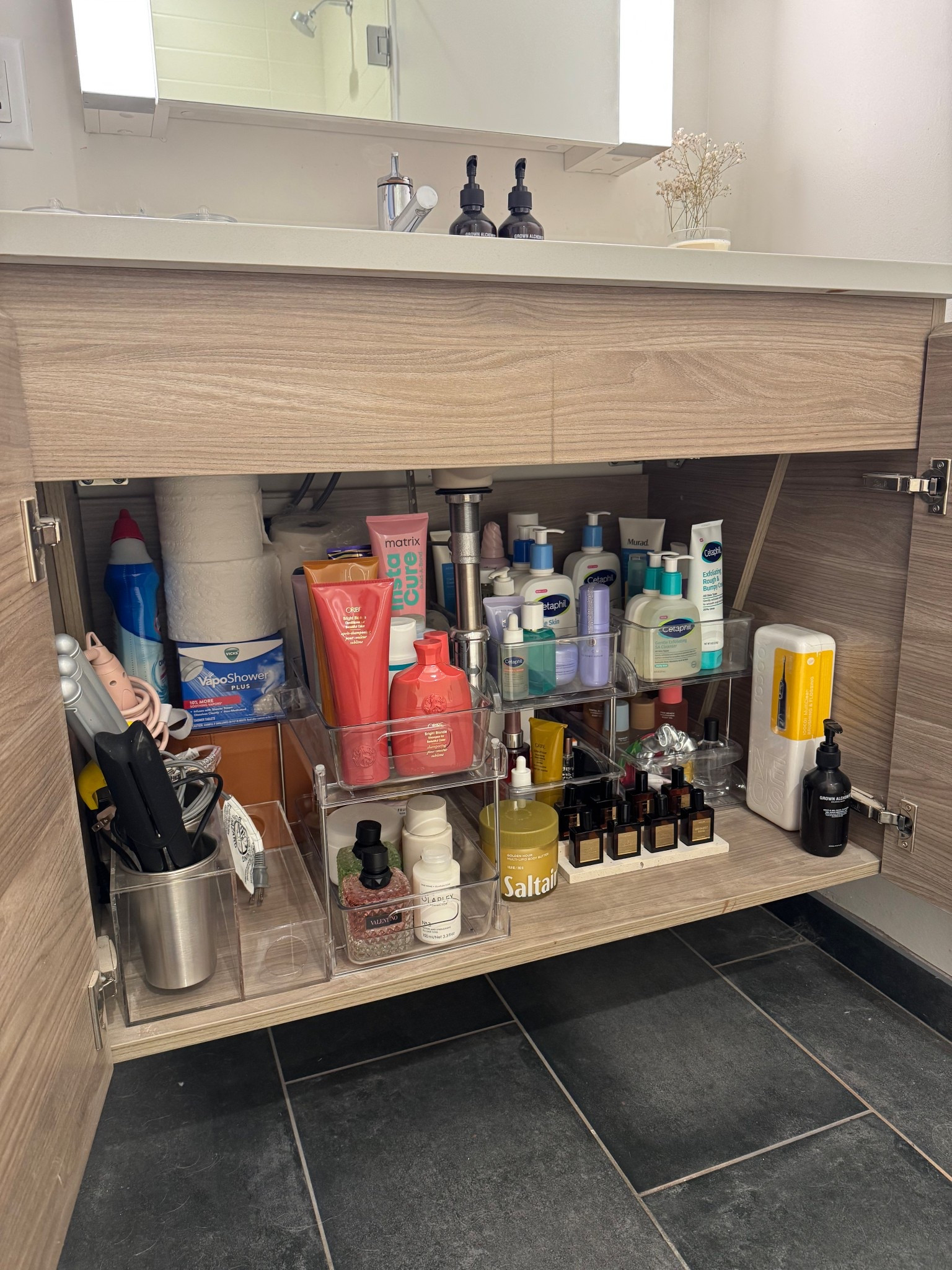 Bathroom cabinet storage organizers