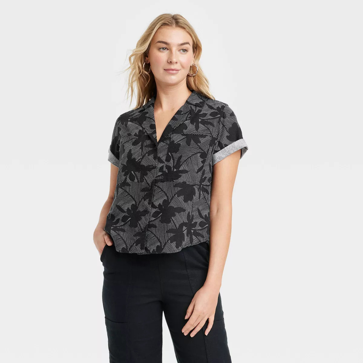 Women's Short Sleeve Collared Button-Down Shirt - Universal Thread™ | Target