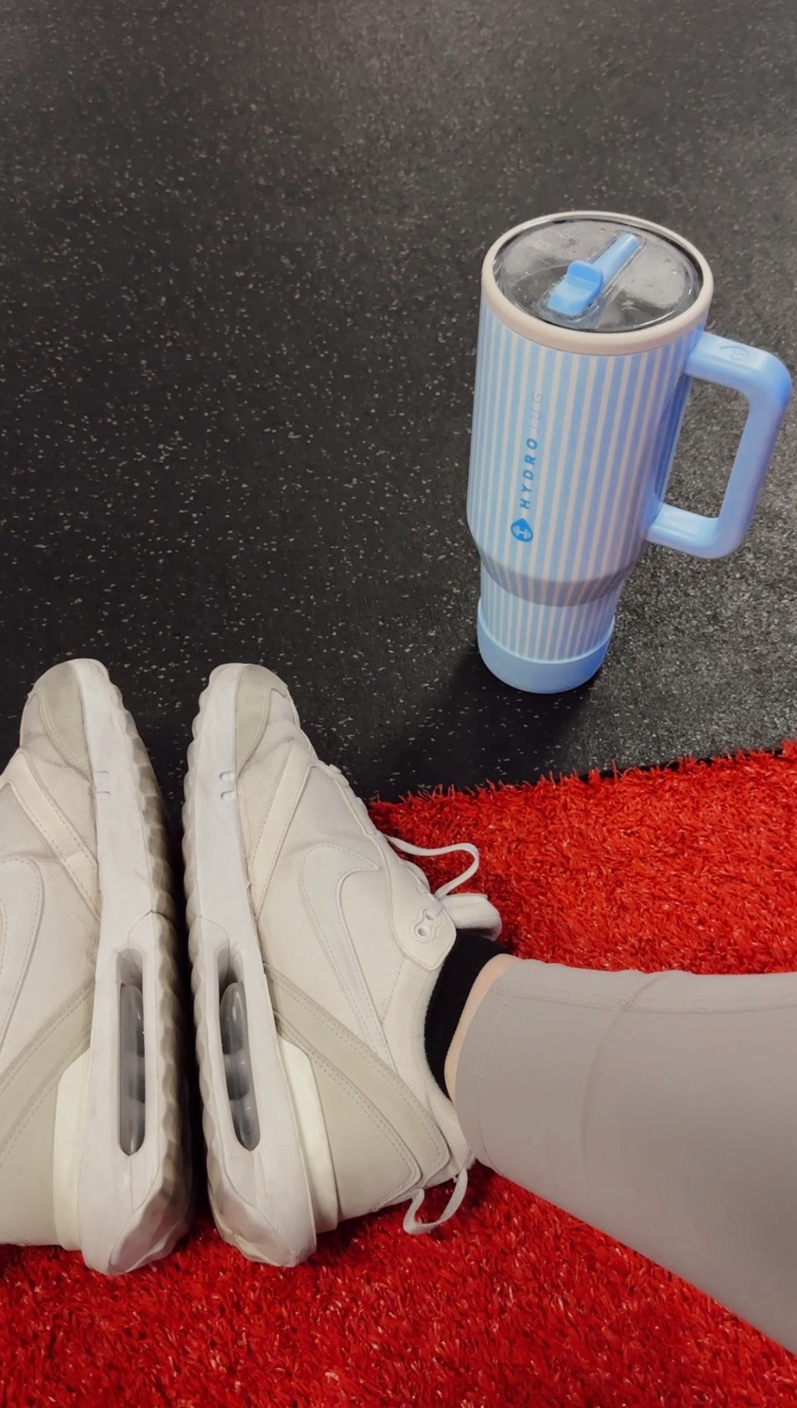 Nike Air Max Dawn size 10 
Cape Cod 40oz Hydrojug

#LTKActive #LTKGiftGuide #LTKSeasonal