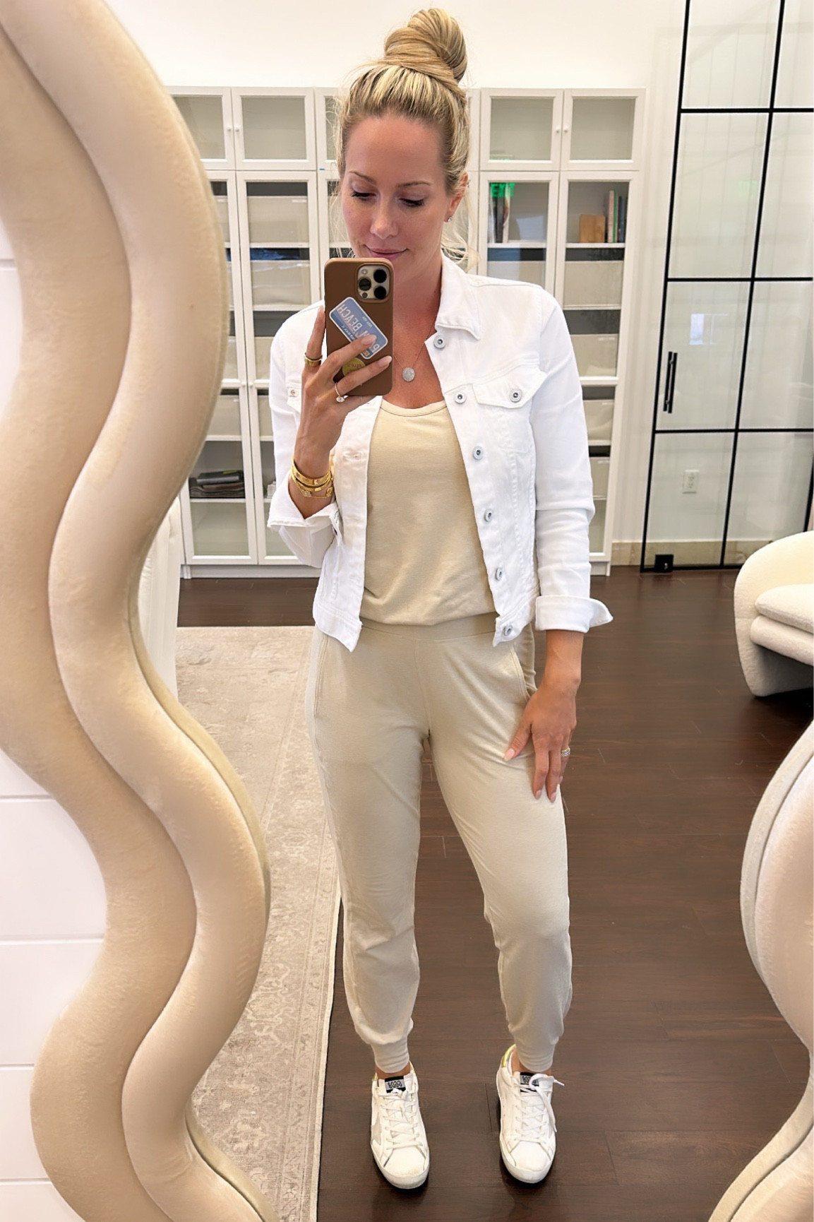 The comfiest jumpsuit

#LTKfit #LTKtravel #LTKstyletip