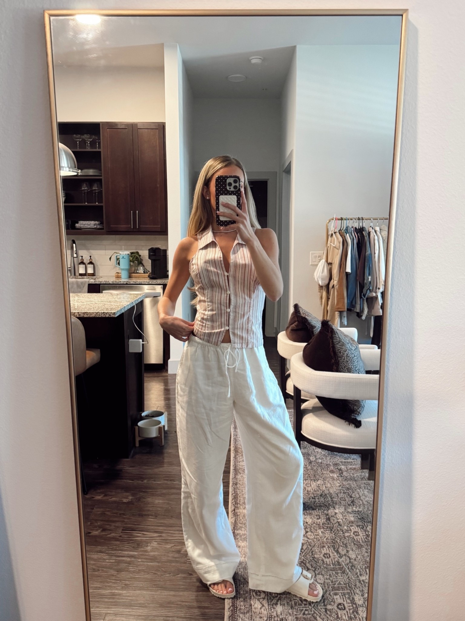 Ootd! LOVING these @abercrombie linen pants! Sized up for a looser/baggier fit. Wearing size XS (regular length)

Outfit idea. Outfit inspo. Abercrombie finds. Linen pants. Style inspo. Casual outfit.

#LTKootd