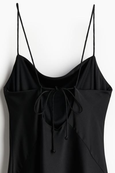 Open-back satin dress - Black - Ladies | H&M GB | H&M (UK, MY, IN, SG, PH, TW, HK)