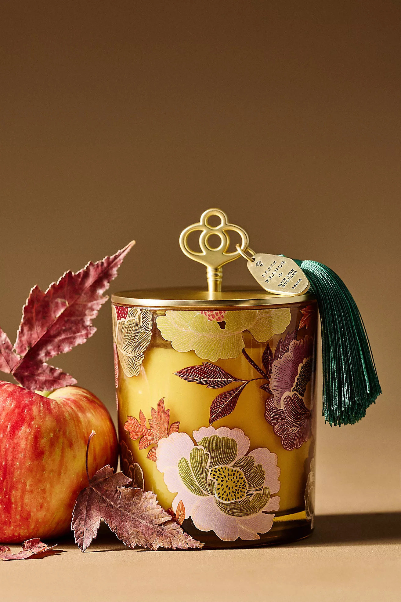 Amelie Fruity Honeycrisp Oakwood Lidded Glass Candle | Anthropologie (US)